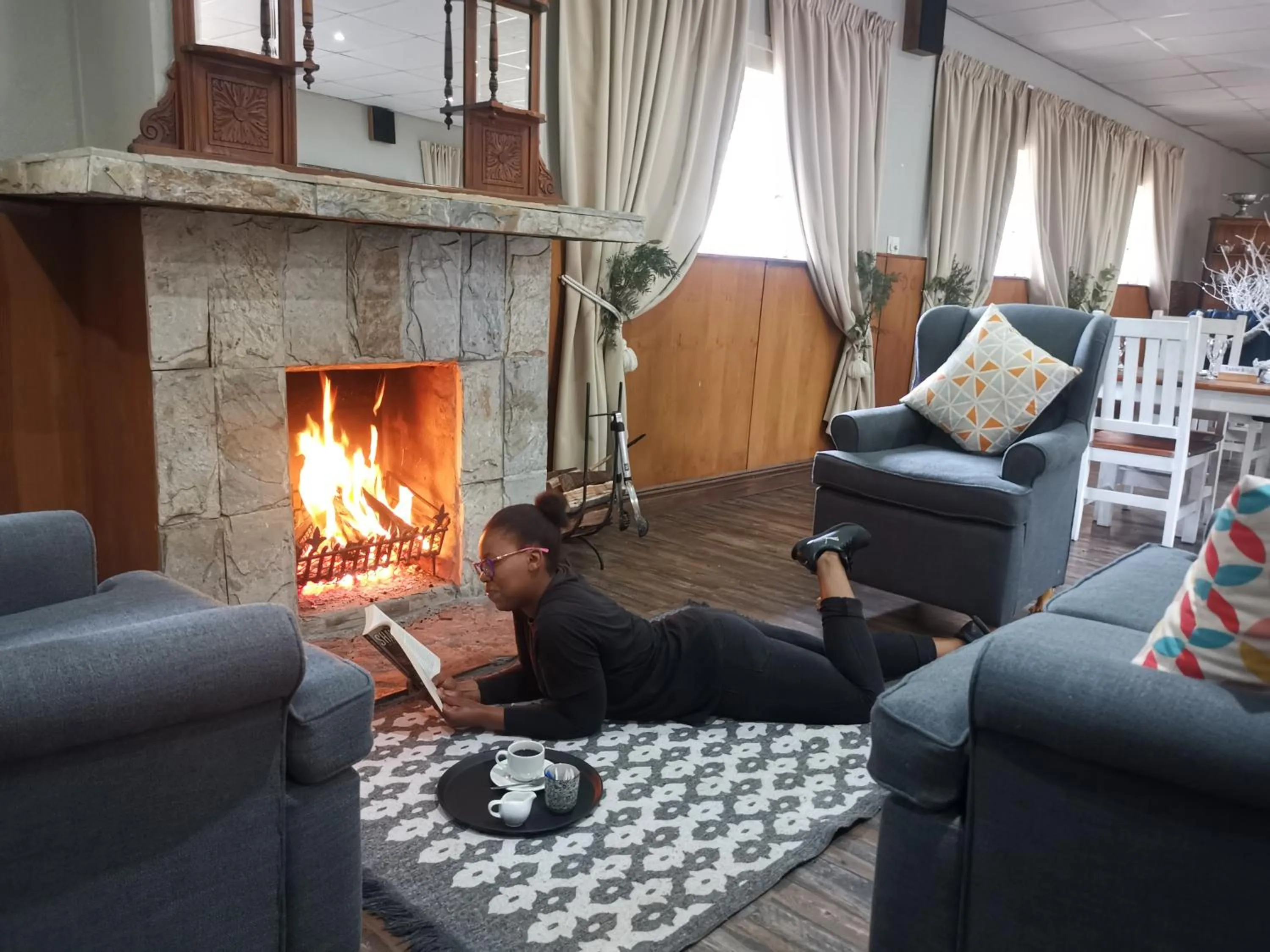 Lounge or bar in Kings Lodge Hotel