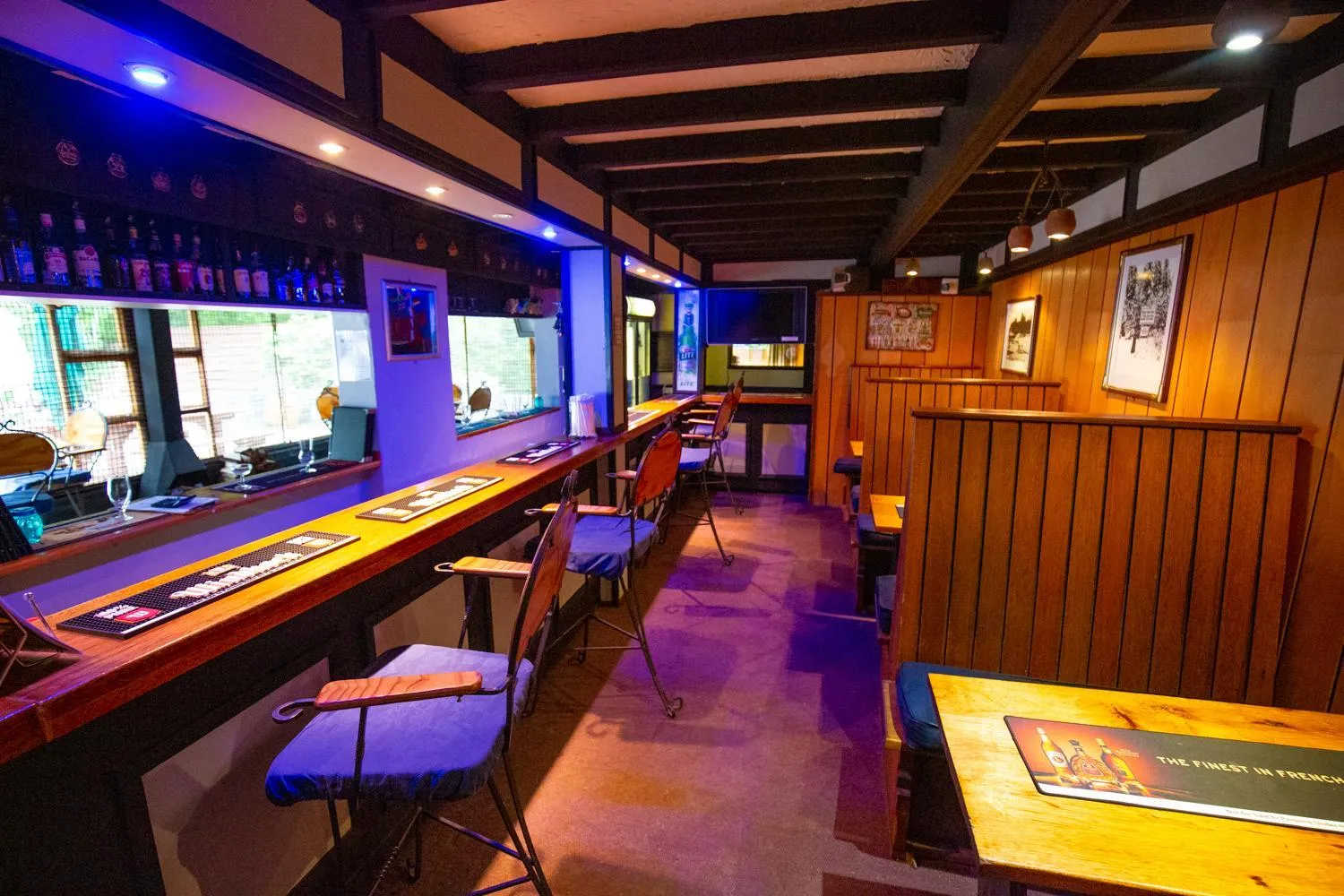 Lounge or bar in Kings Lodge Hotel