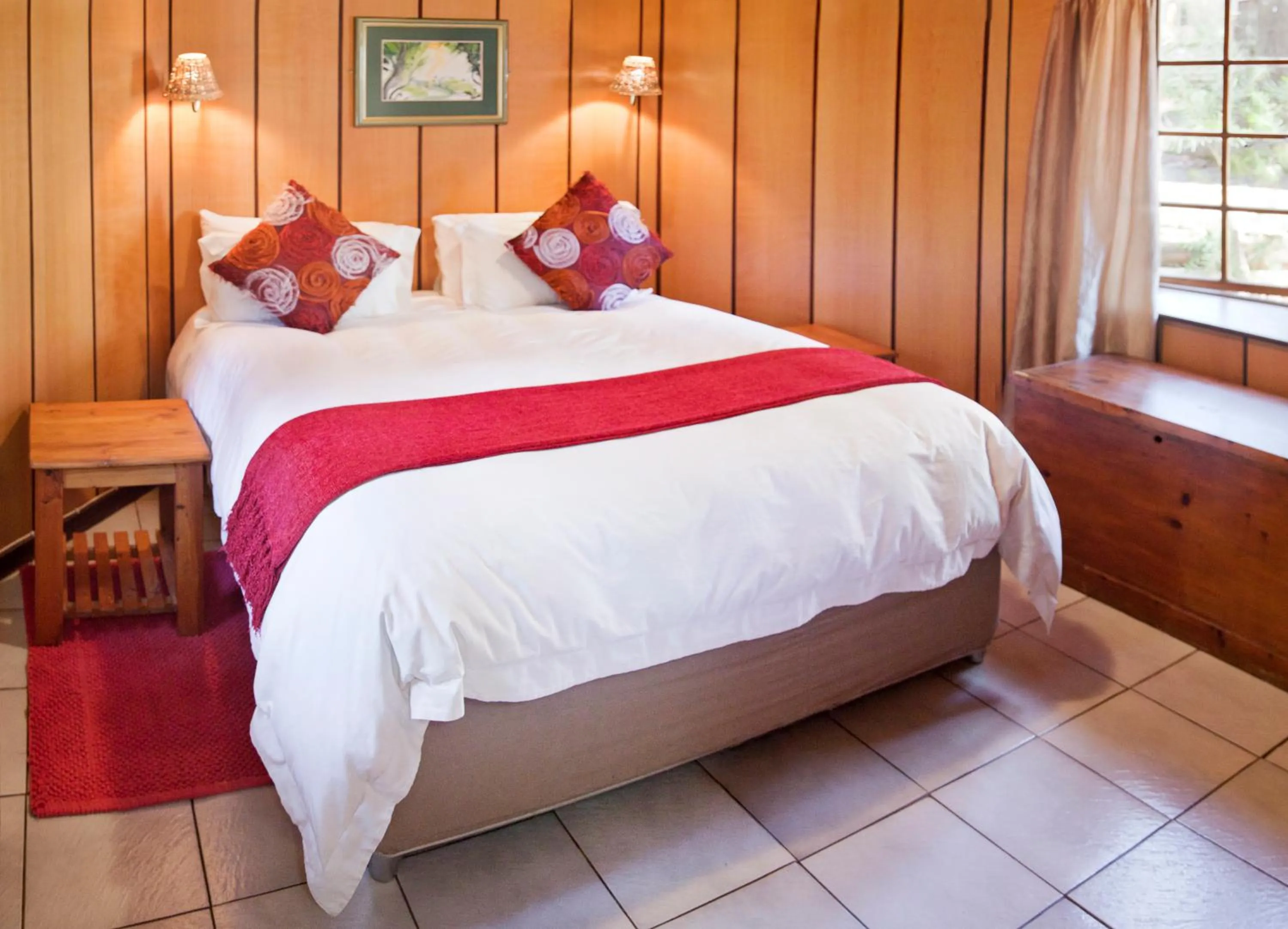 Bedroom, Bed in Kings Lodge Hotel