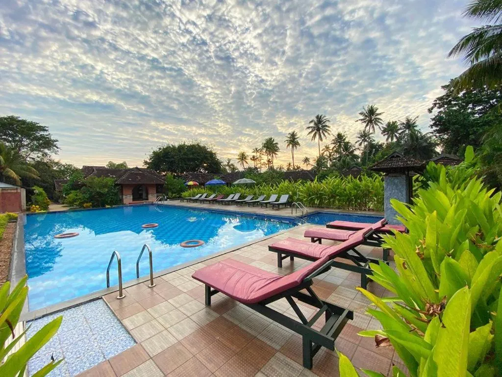 Swimming pool in Cherai Beach Resorts