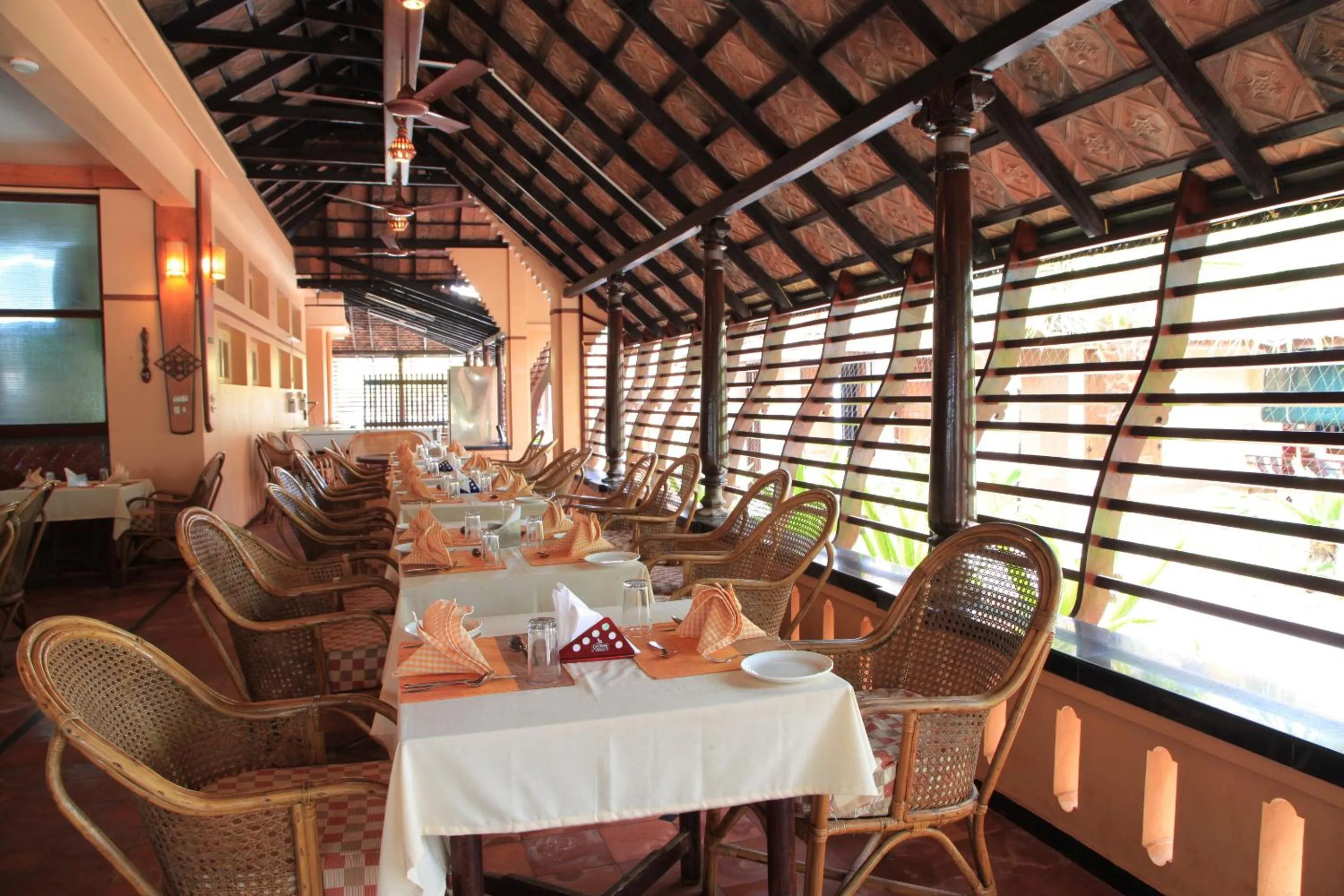 Restaurant/places to eat in Cherai Beach Resorts