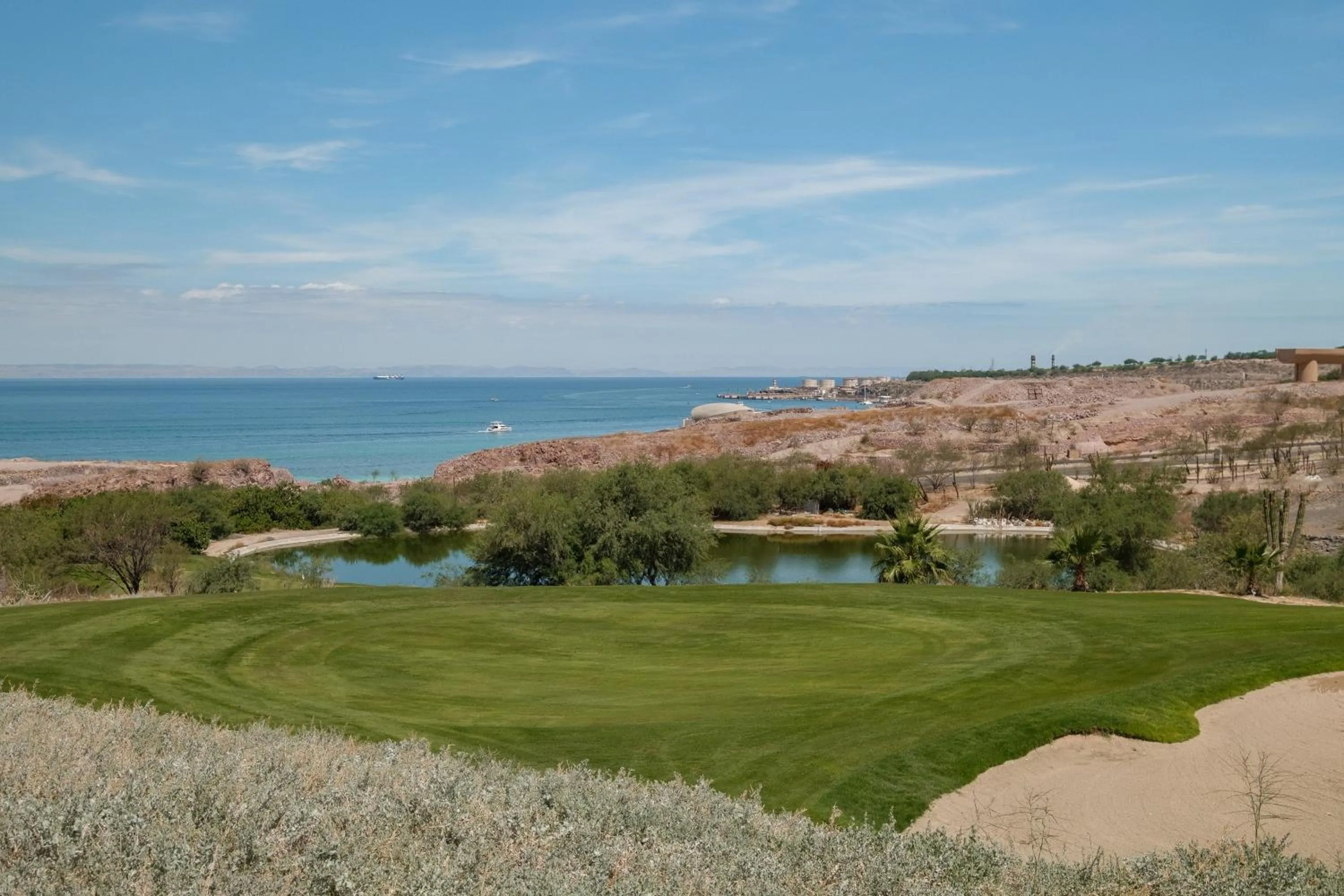 Sea view in Puerta Cortés Residences by Lumina