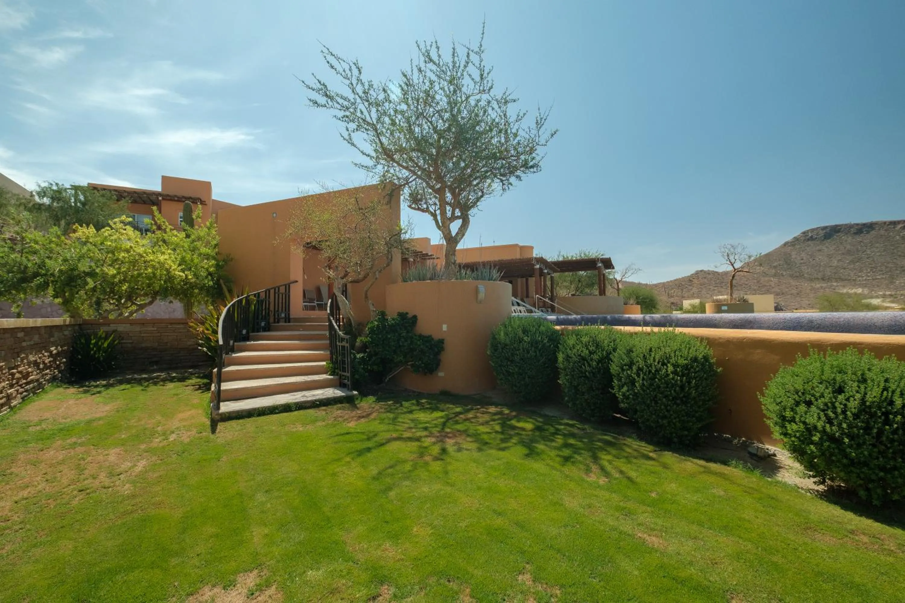 Garden in Puerta Cortés Residences by Lumina