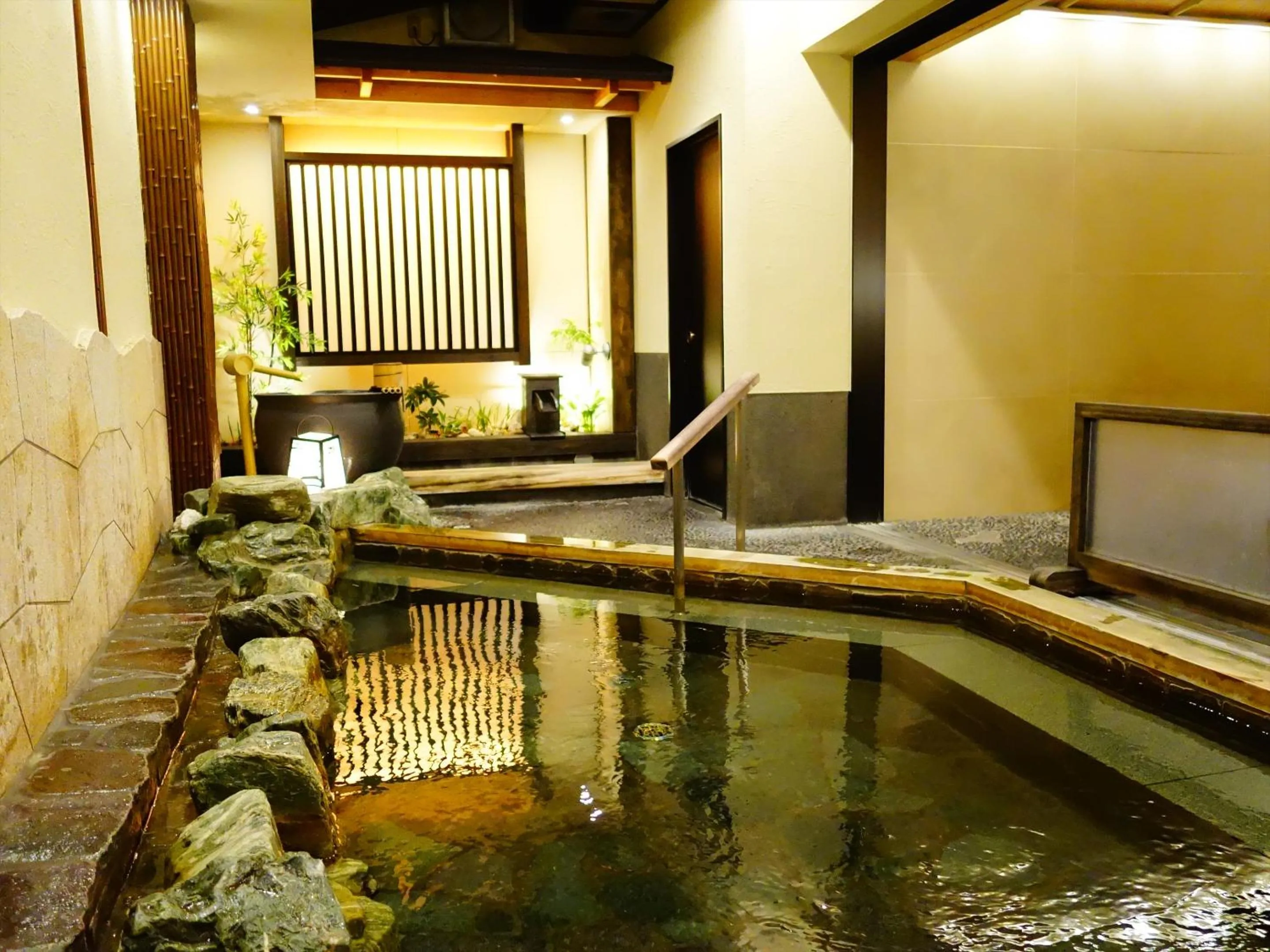 Public Bath in Hotel New Wakasa