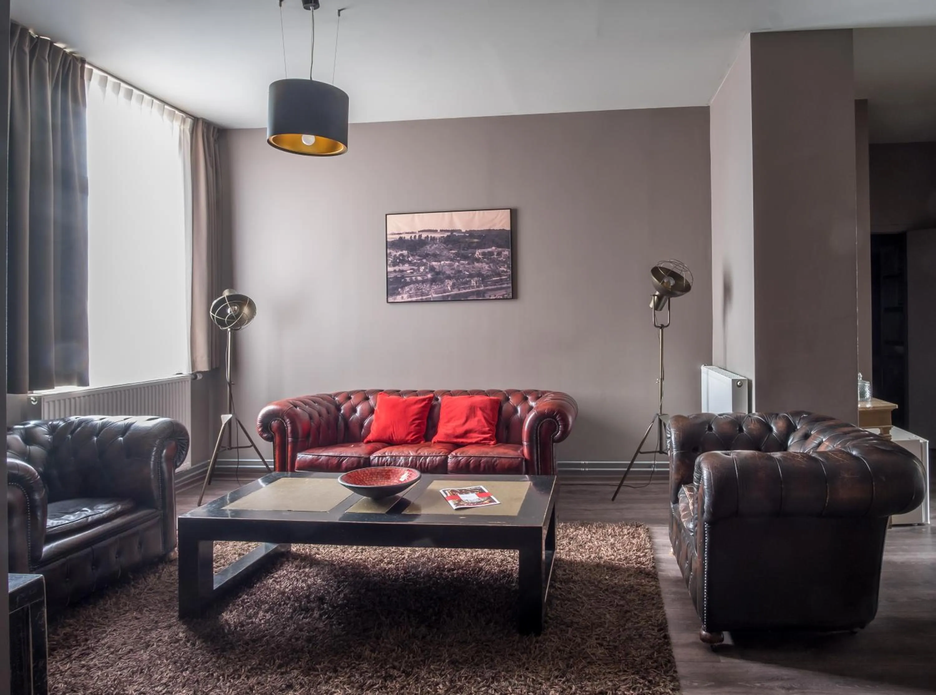 Seating area in La Merveilleuse by Infiniti hôtel