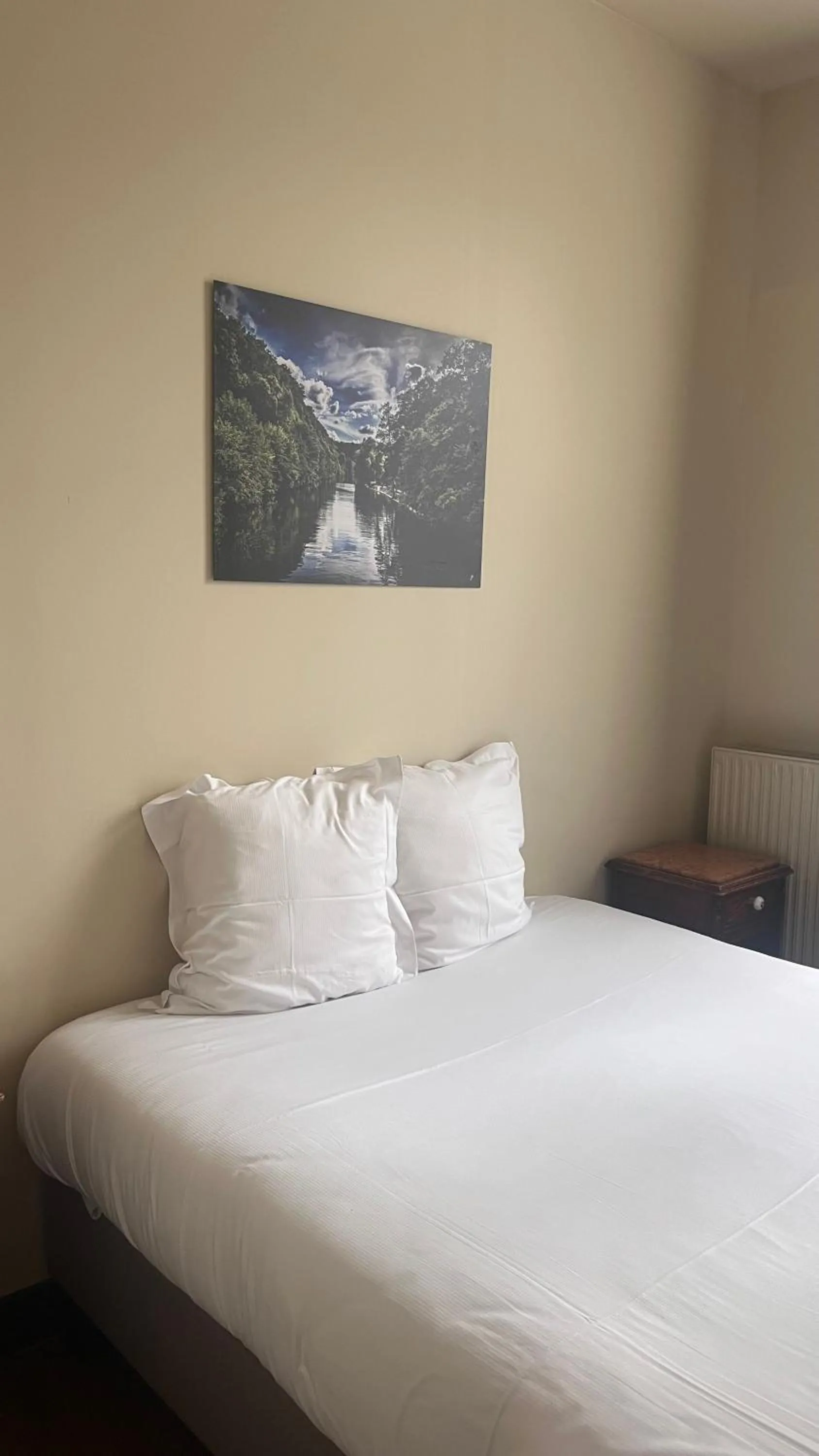 Bed in La Merveilleuse by Infiniti hôtel