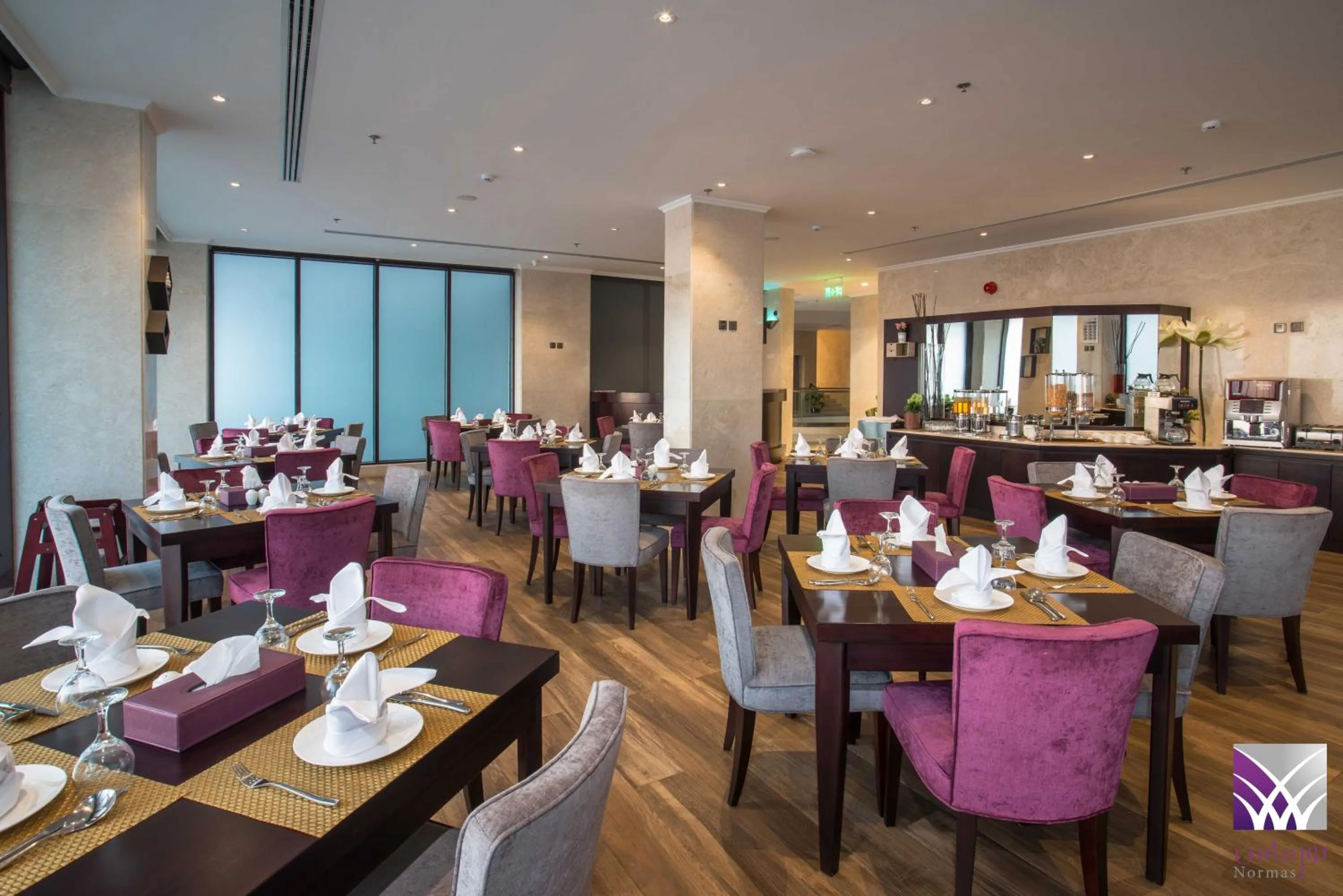 Restaurant/places to eat in Normas Hotel