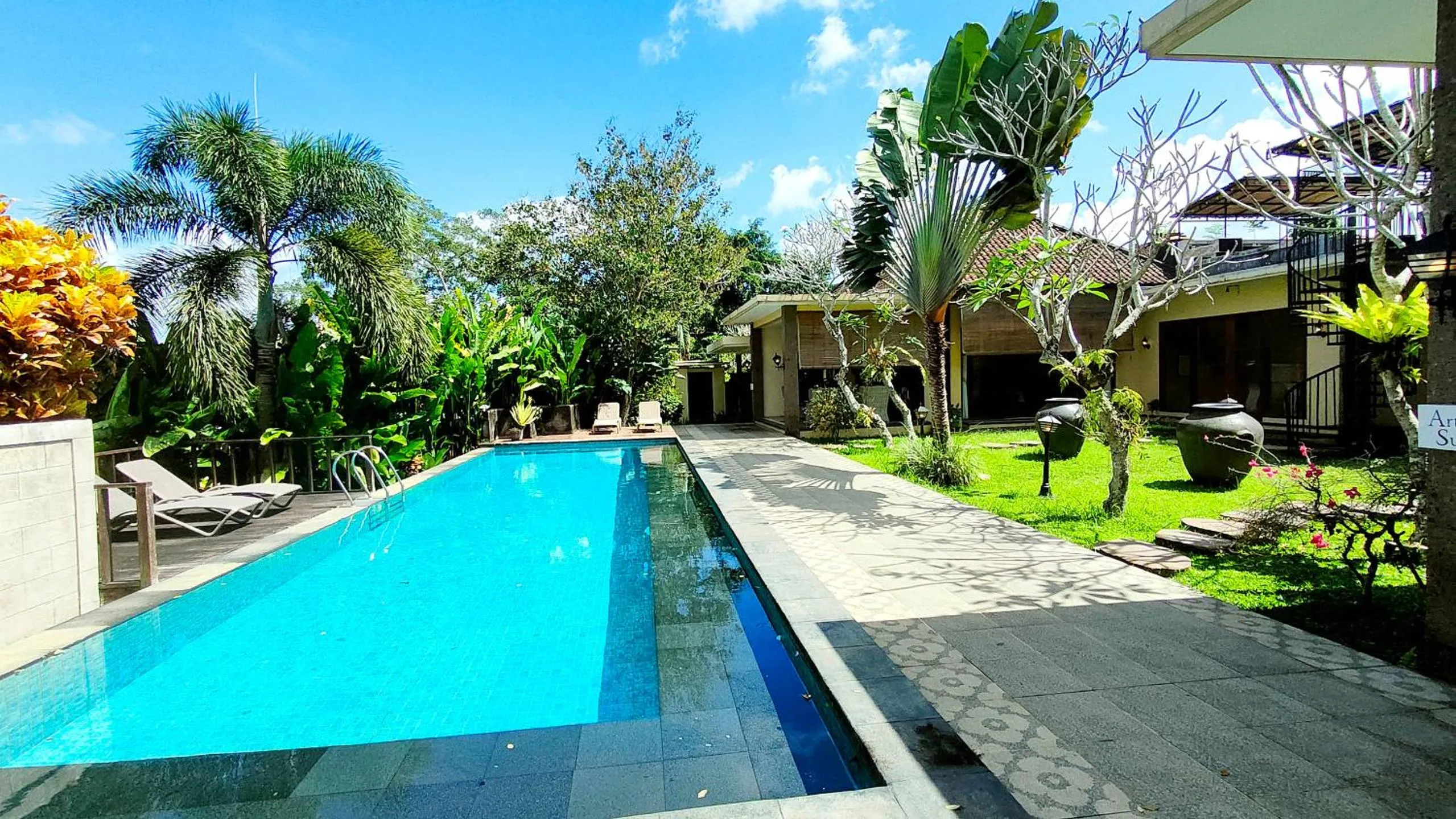 Spring in Villa Nirvana