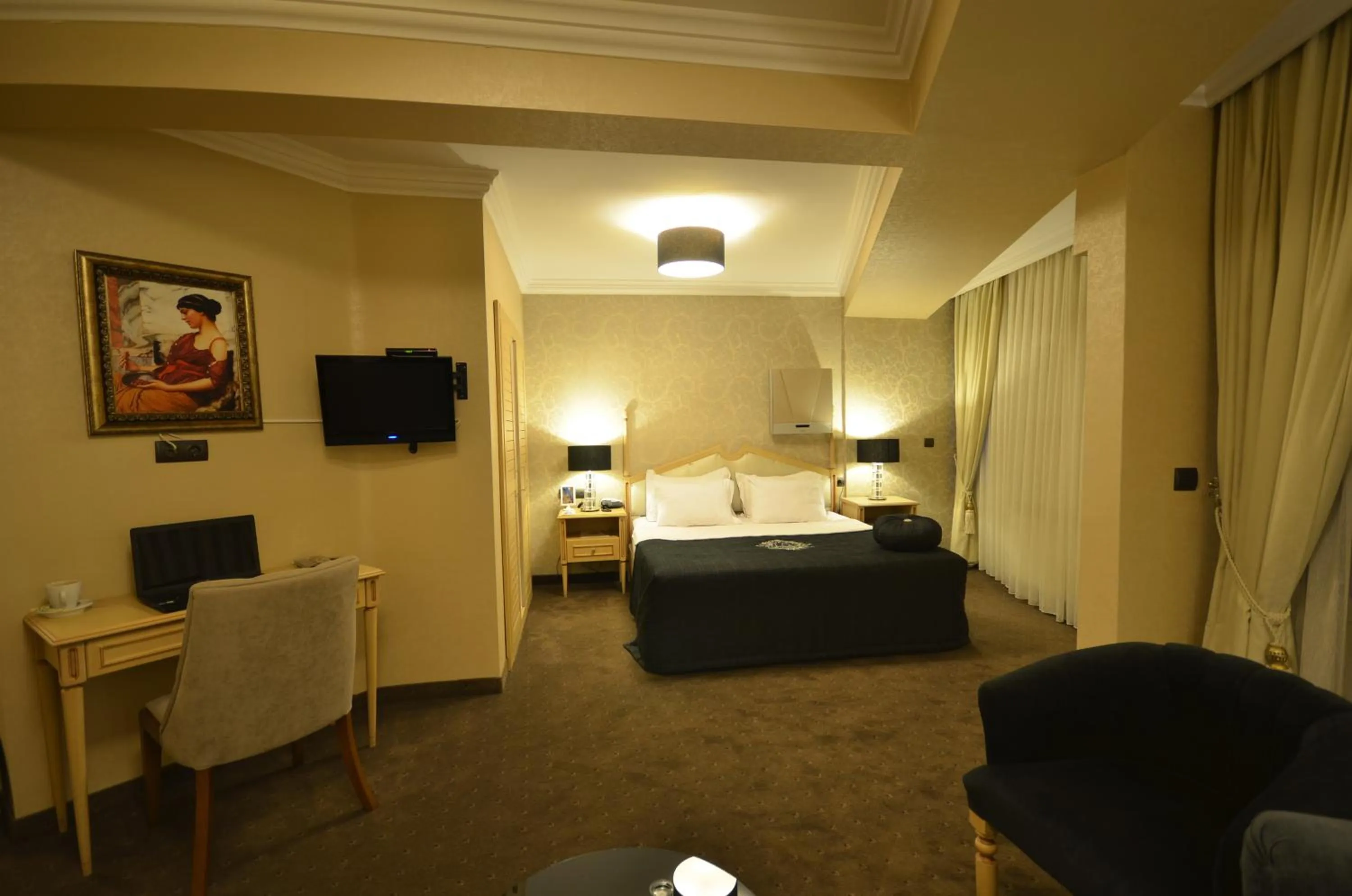 Photo of the whole room, Bed in Ada Life Hotel