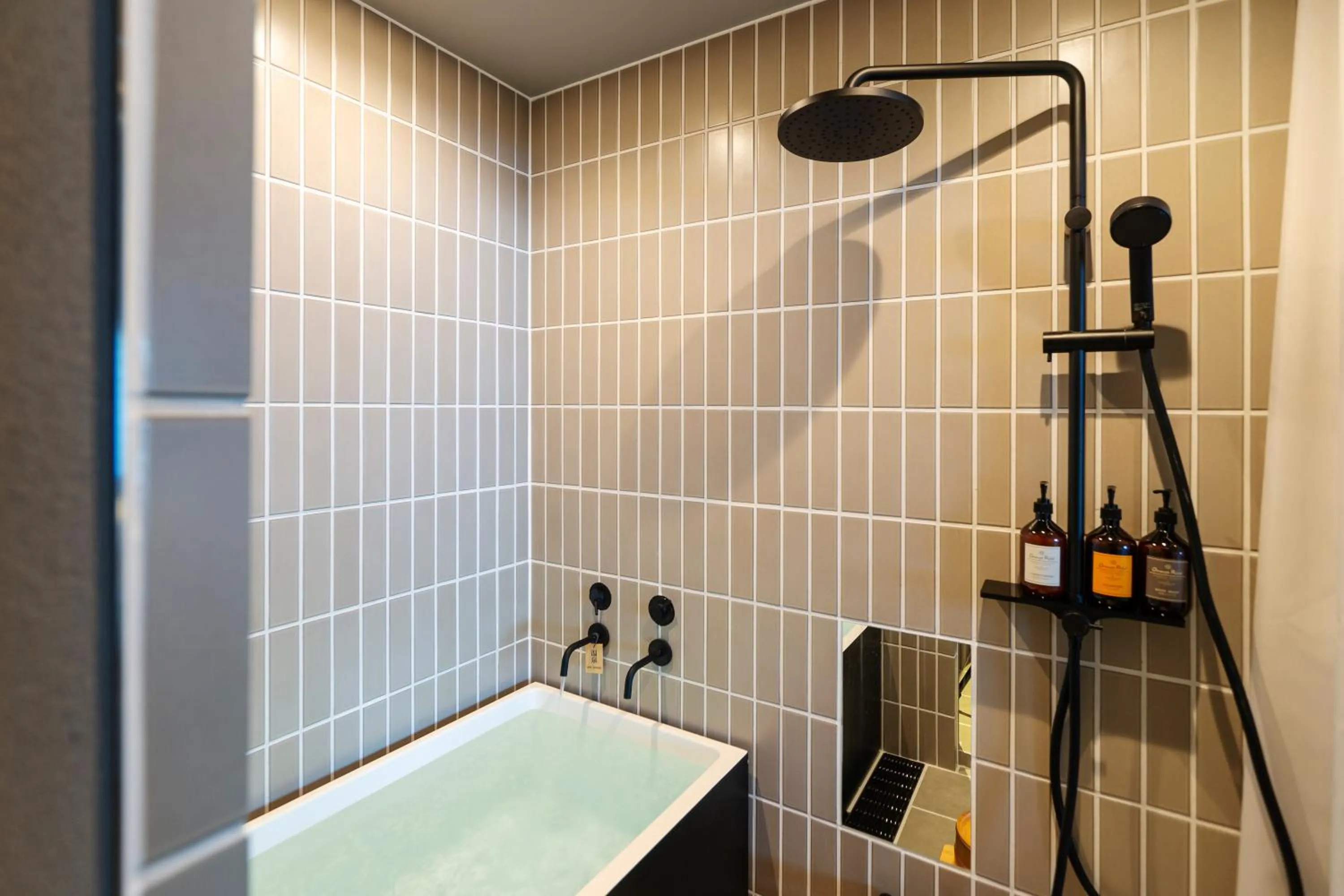 Shower in Kameya Hotel