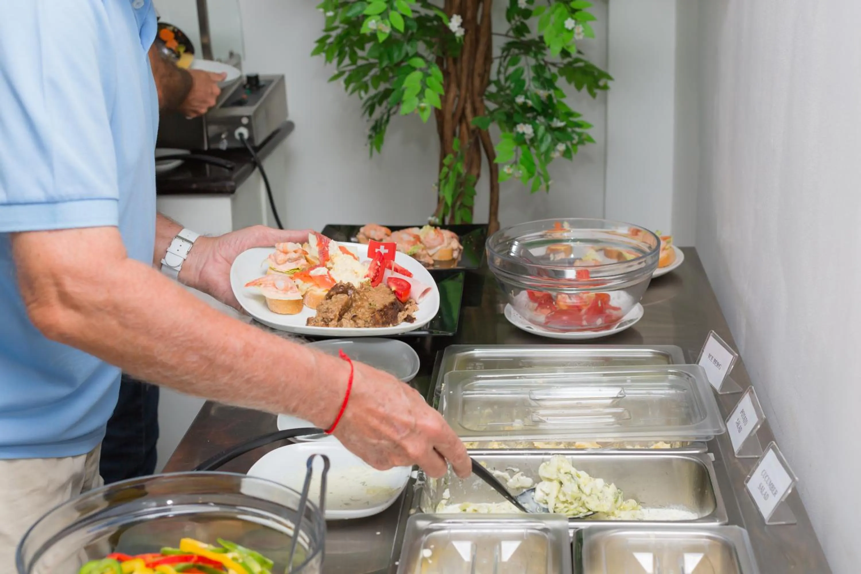 Food in Zing Resort & Spa