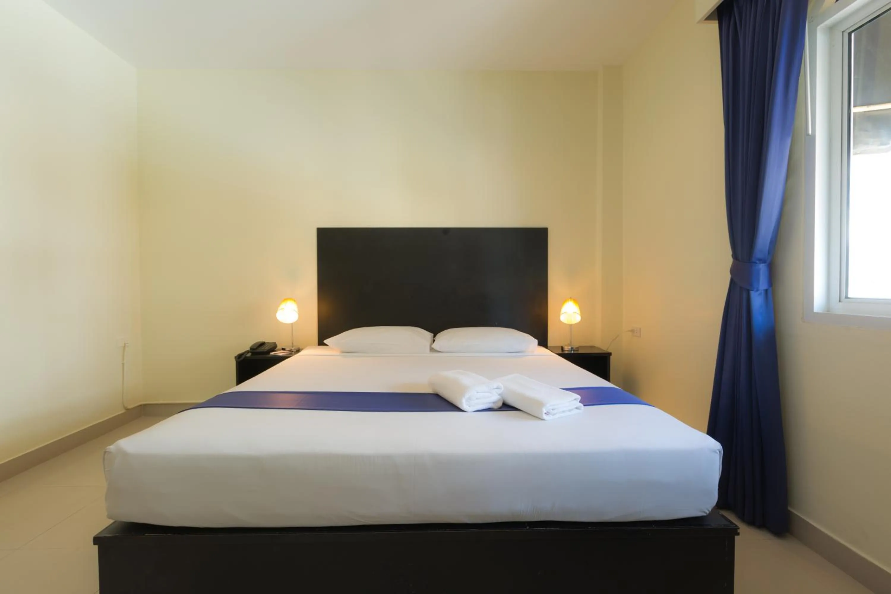 Photo of the whole room, Bed in Zing Resort & Spa