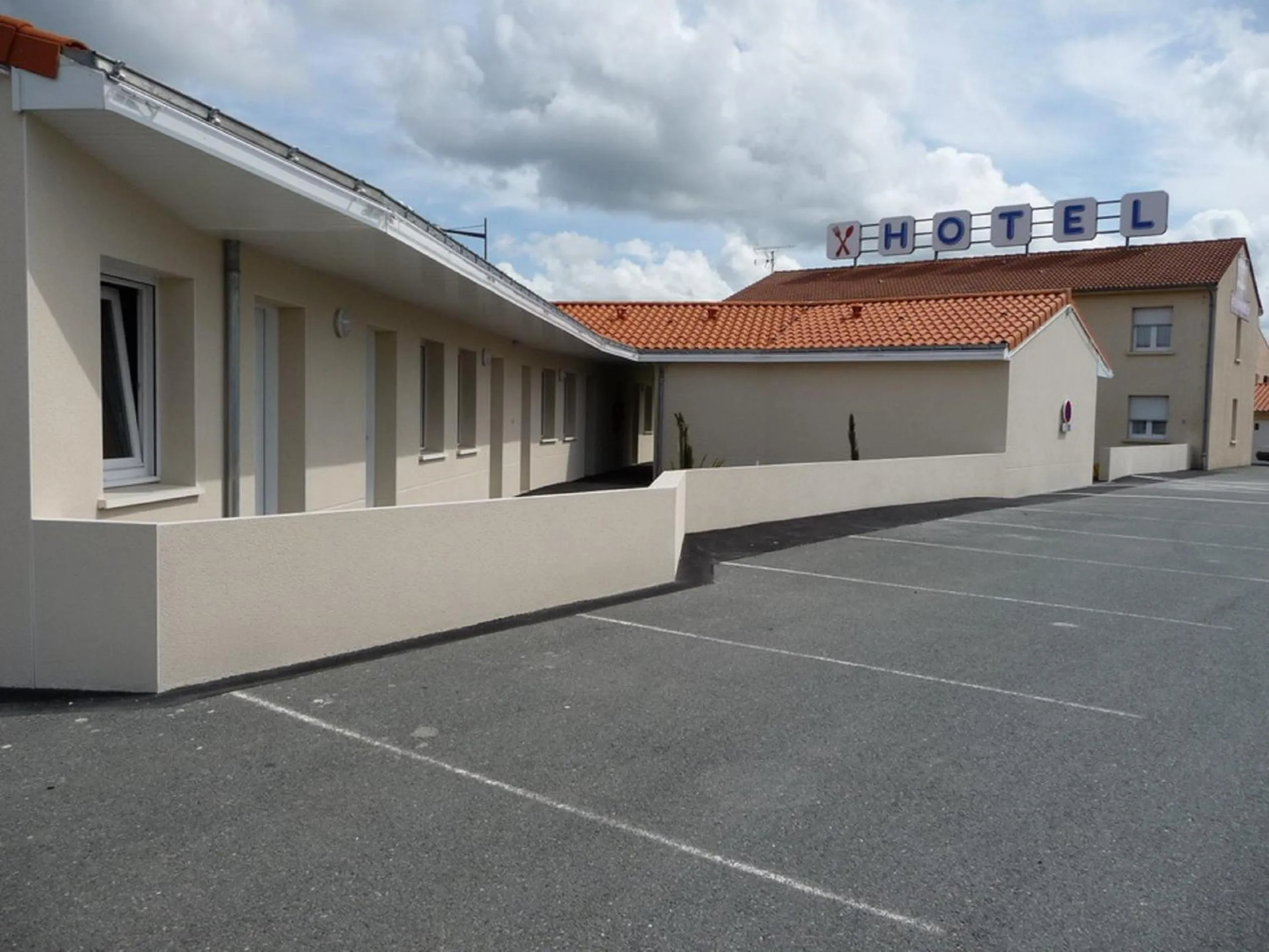 Property building in La Godinière