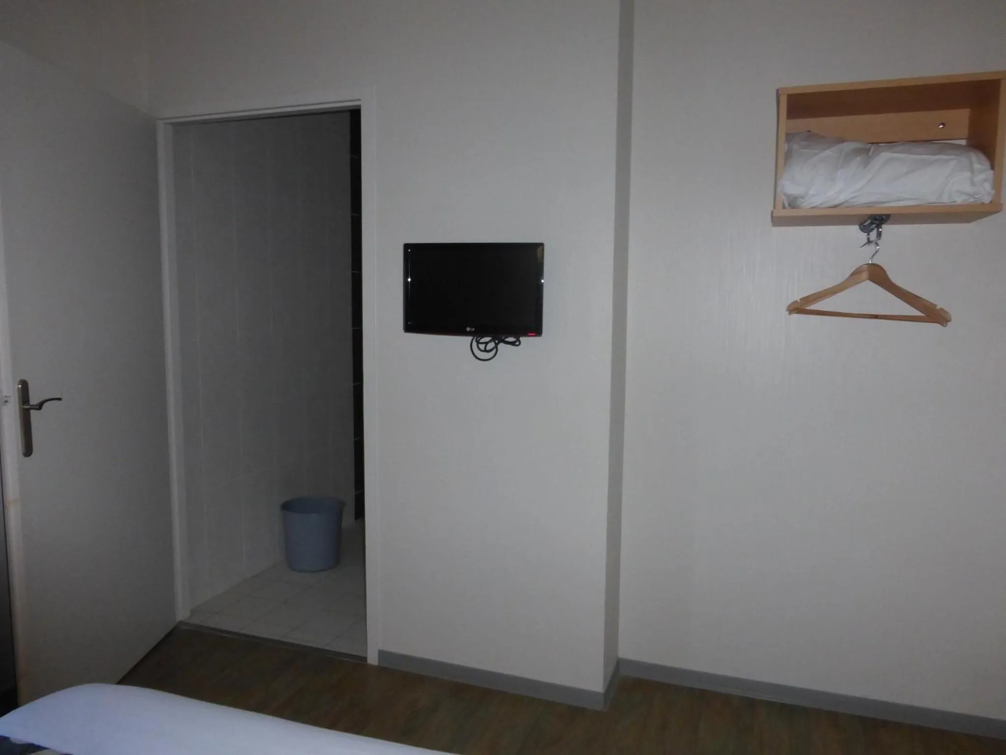 Photo of the whole room in La Godinière