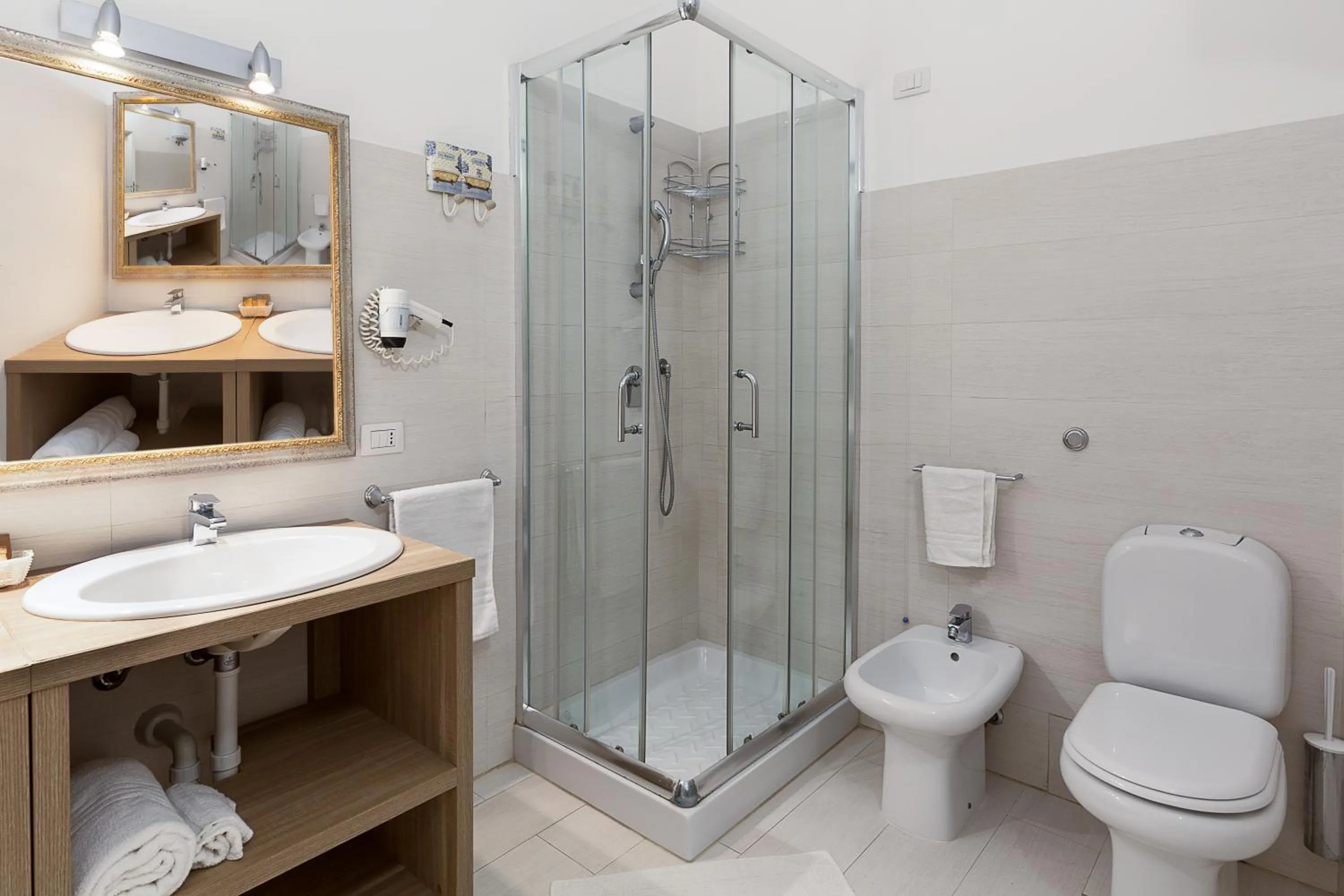 Shower in Le Residenze del Centro