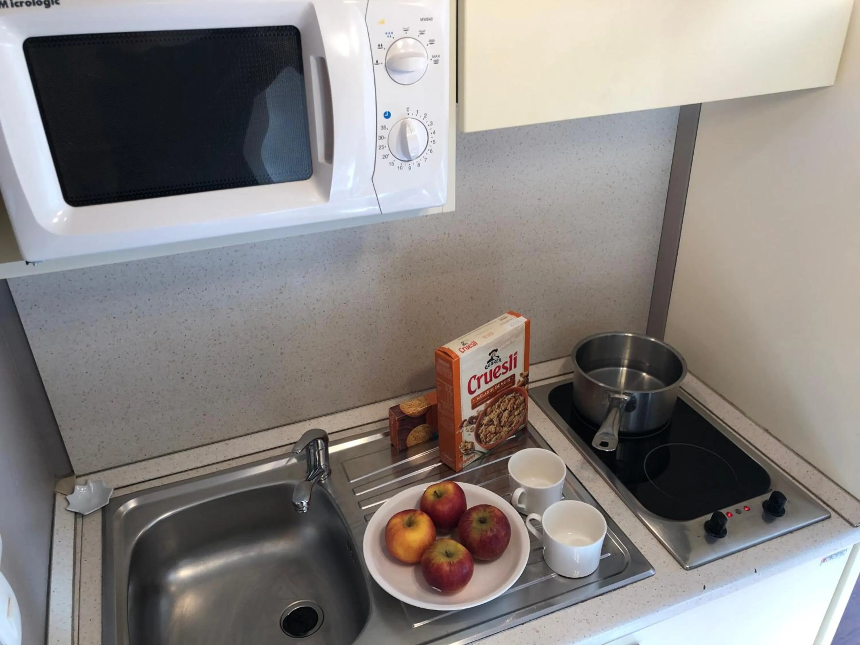 Kitchen or kitchenette in Villa Rambouillet