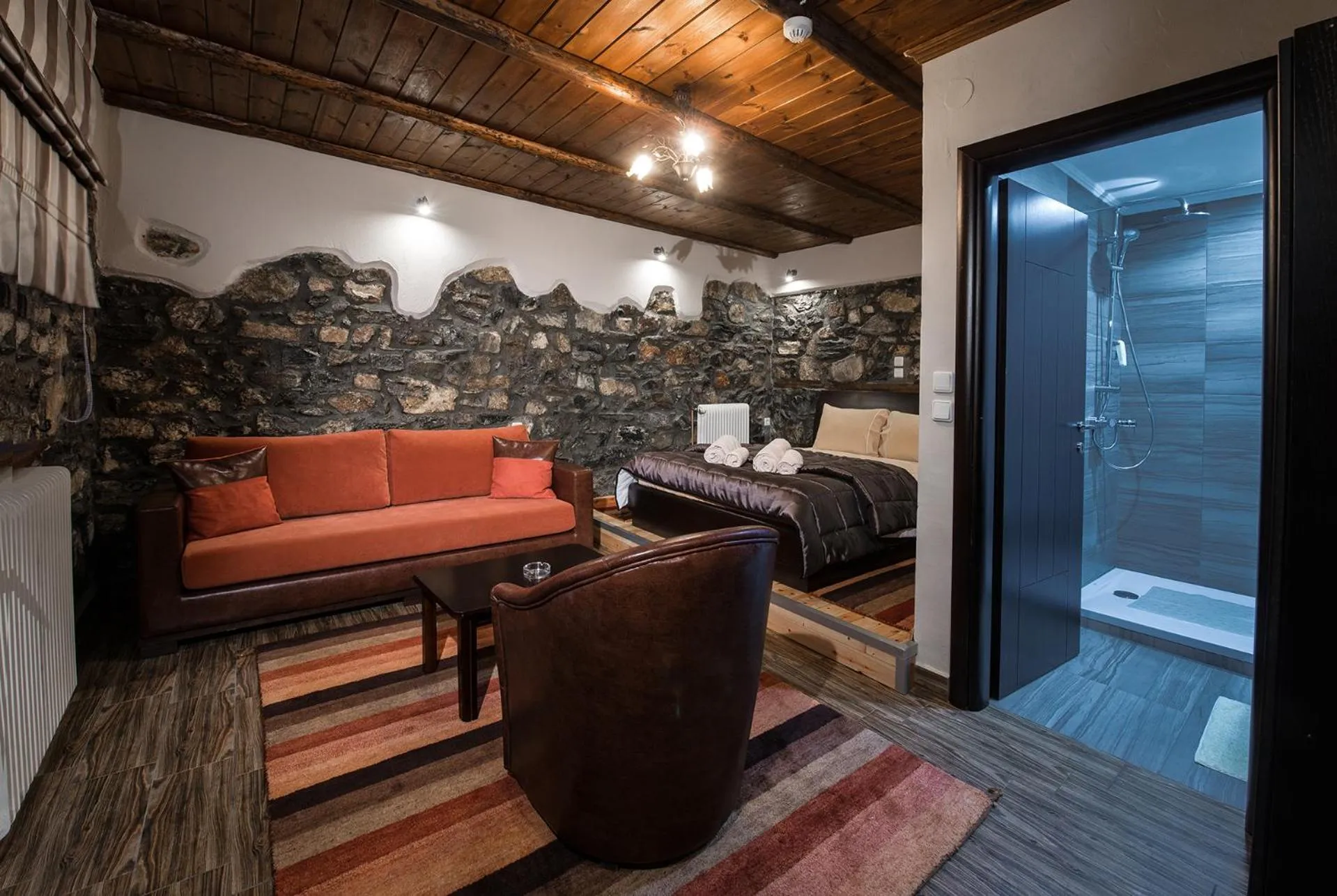 Photo of the whole room in Hotels Voras