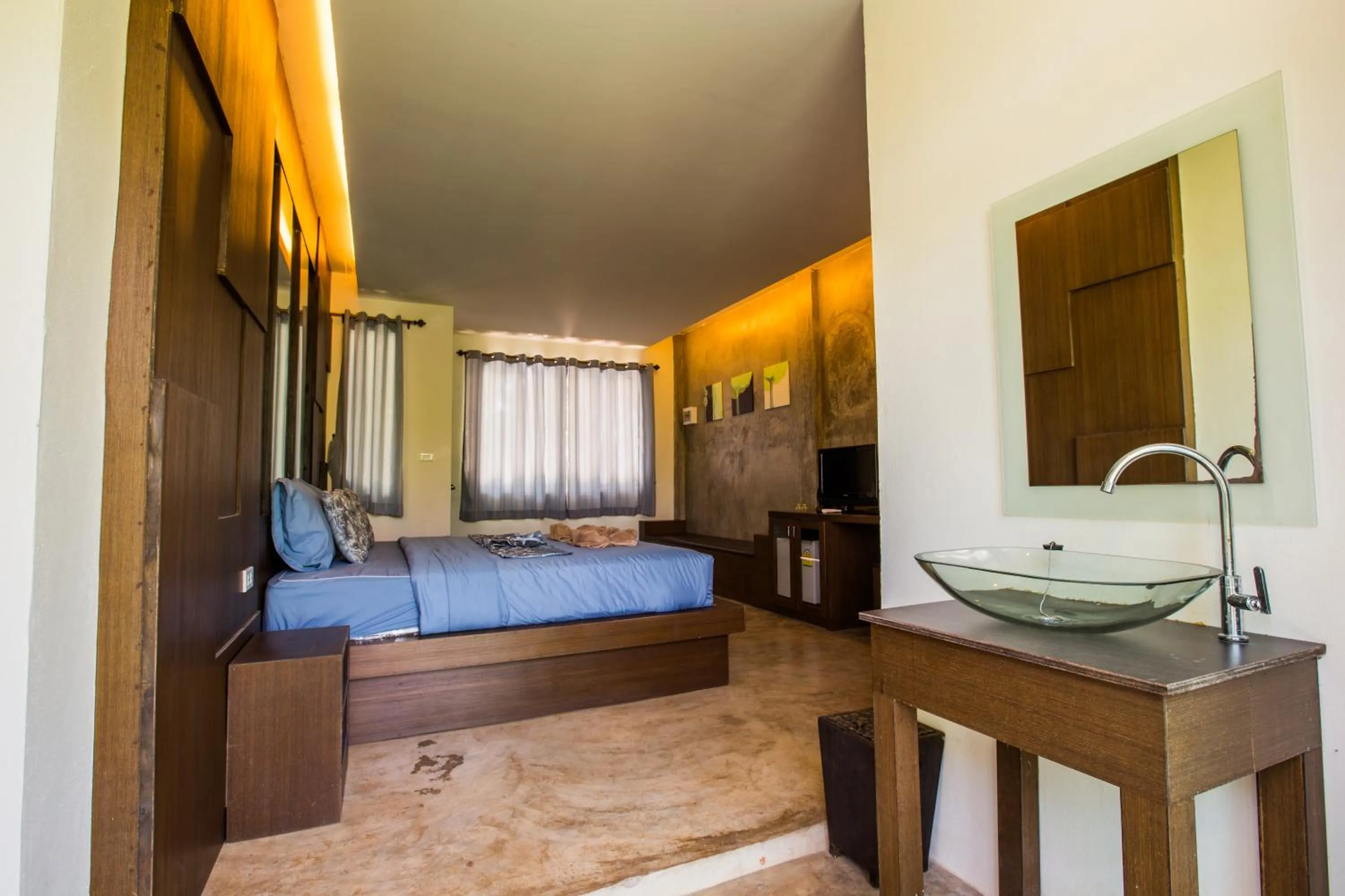 Photo of the whole room, Bed in Diamond Hill Resort