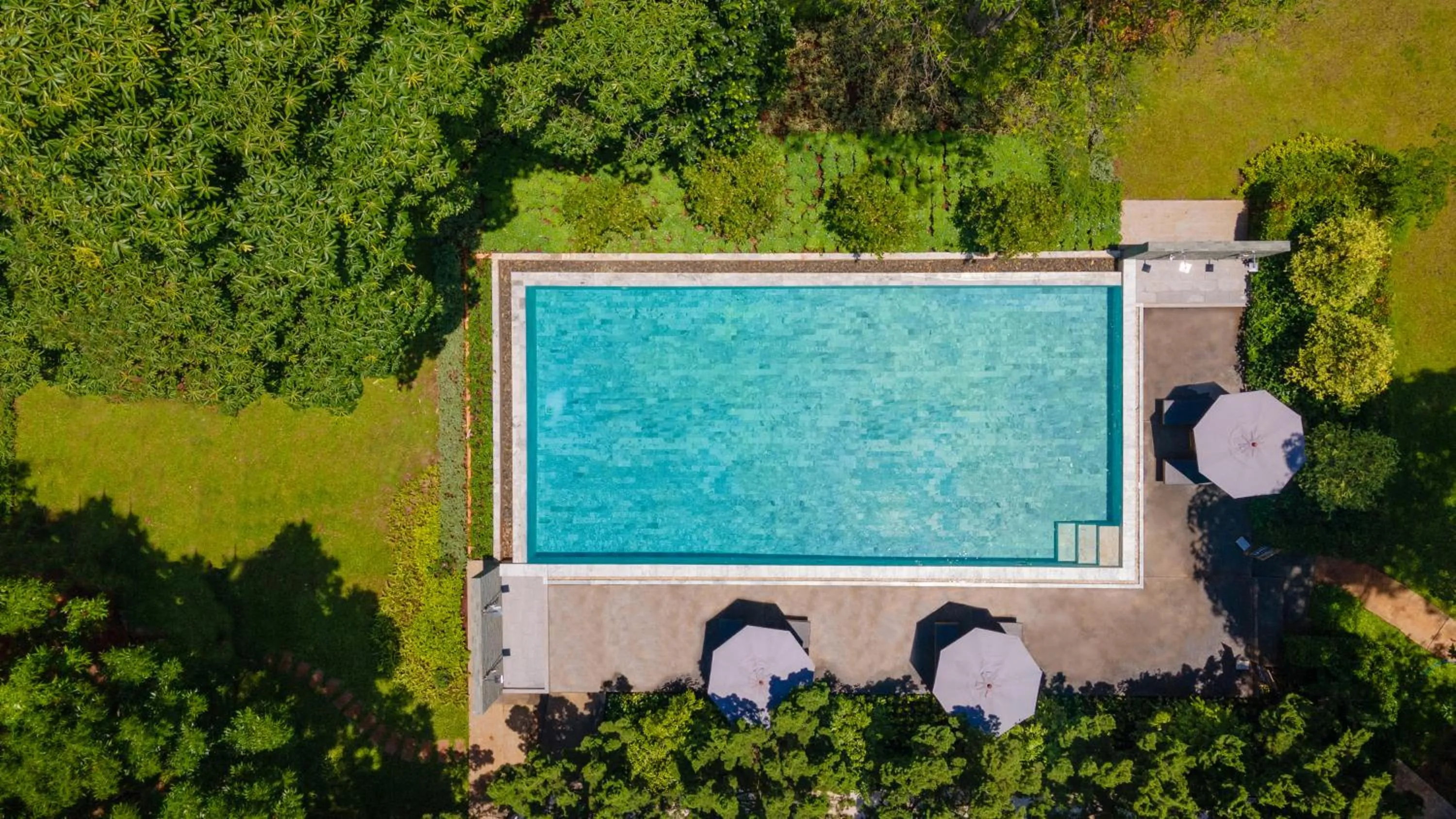 Swimming pool in Diamond Hill Resort