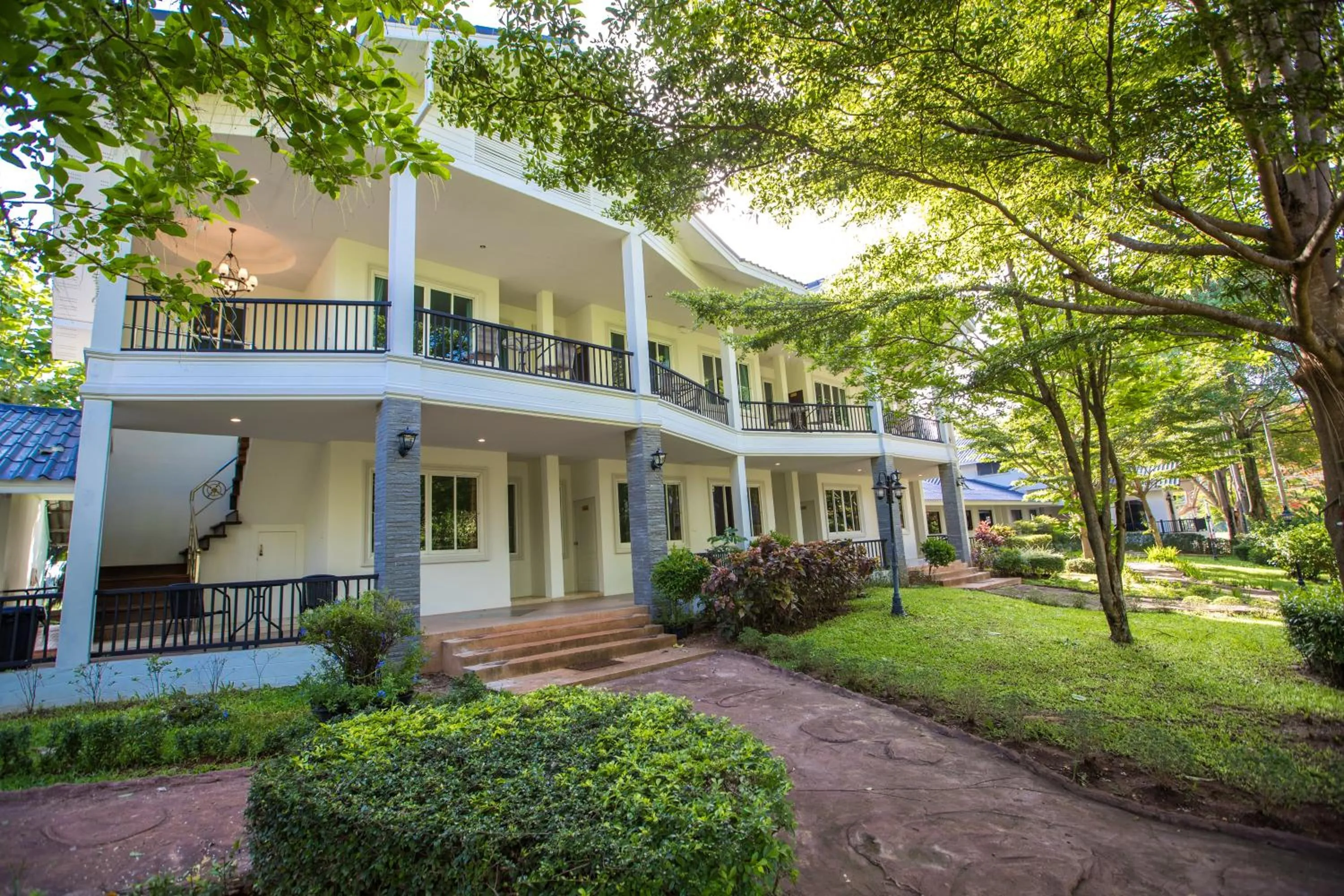 Property building in Diamond Hill Resort