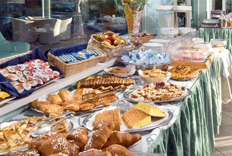 Restaurant/places to eat in Hotel Margareth