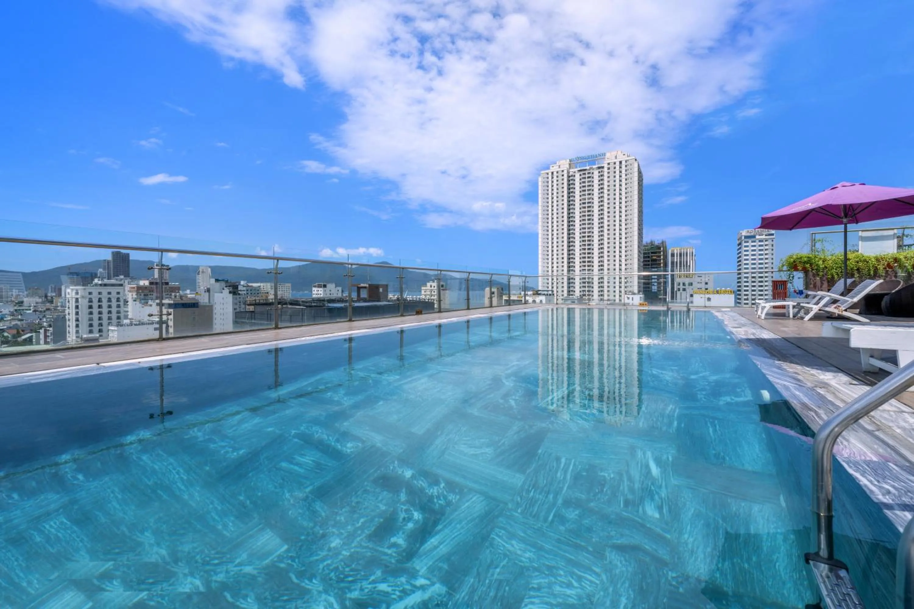 Swimming pool in Aria Grand Hotel & Spa