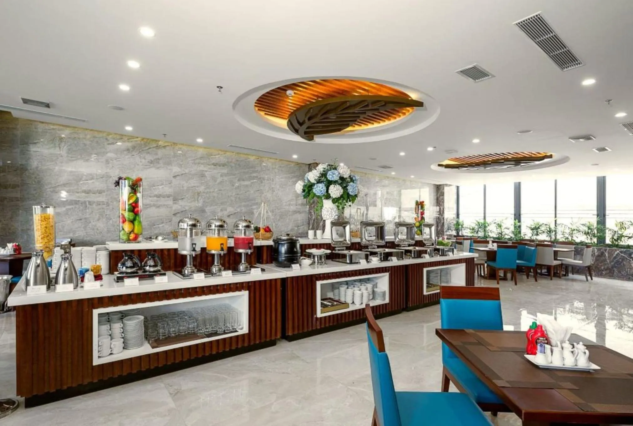 Restaurant/places to eat in Aria Grand Hotel & Spa