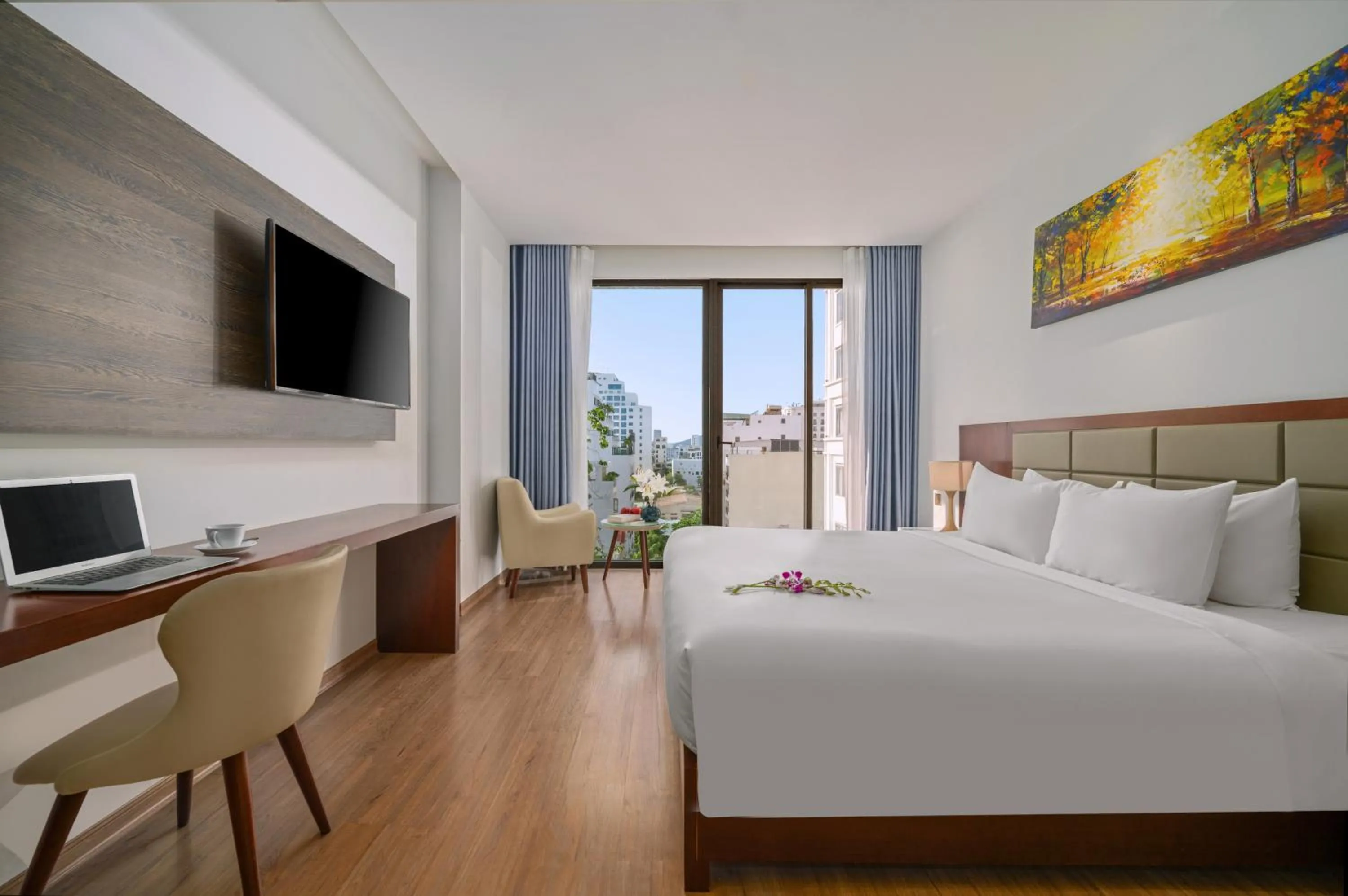 View (from property/room), Bed in Aria Grand Hotel & Spa