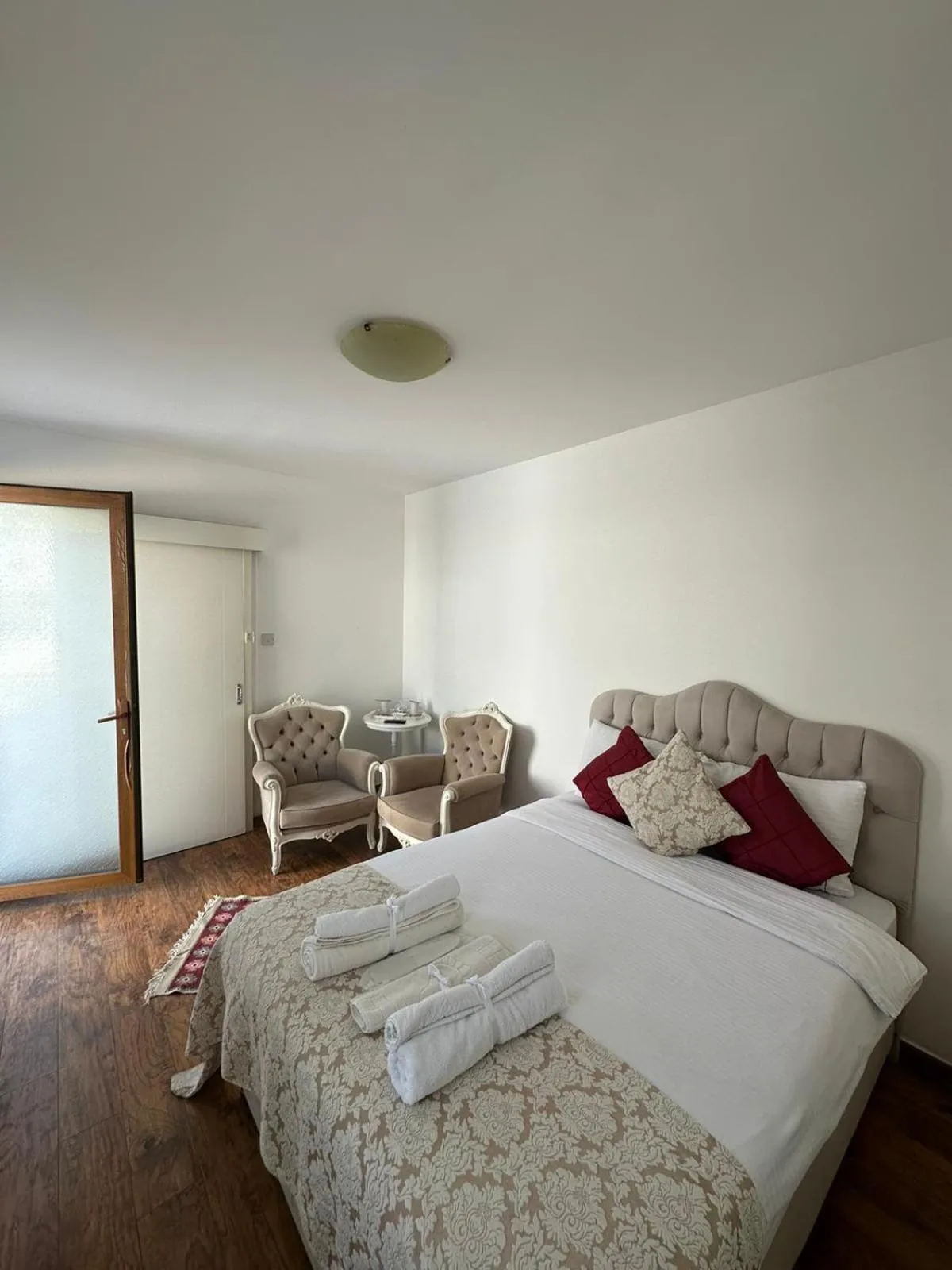 Bed in Lord's Residence Boutique Hotel