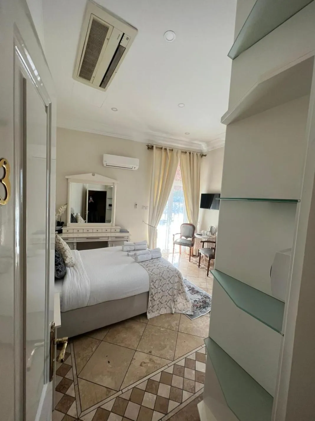 Bed in Lord's Residence Boutique Hotel