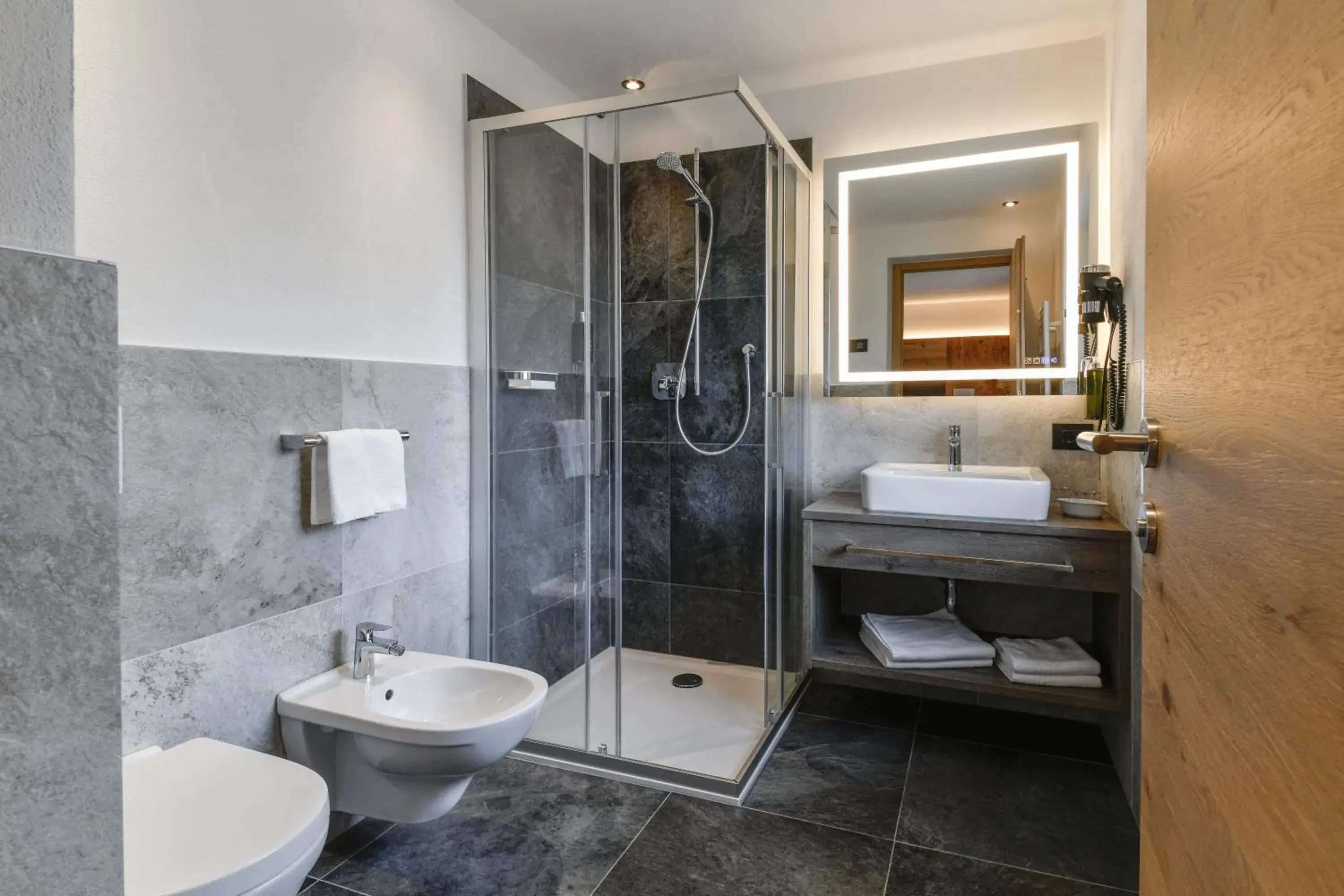 Superior Triple Room in Hotel Brunella Superior Triple Room in Hotel Brunella