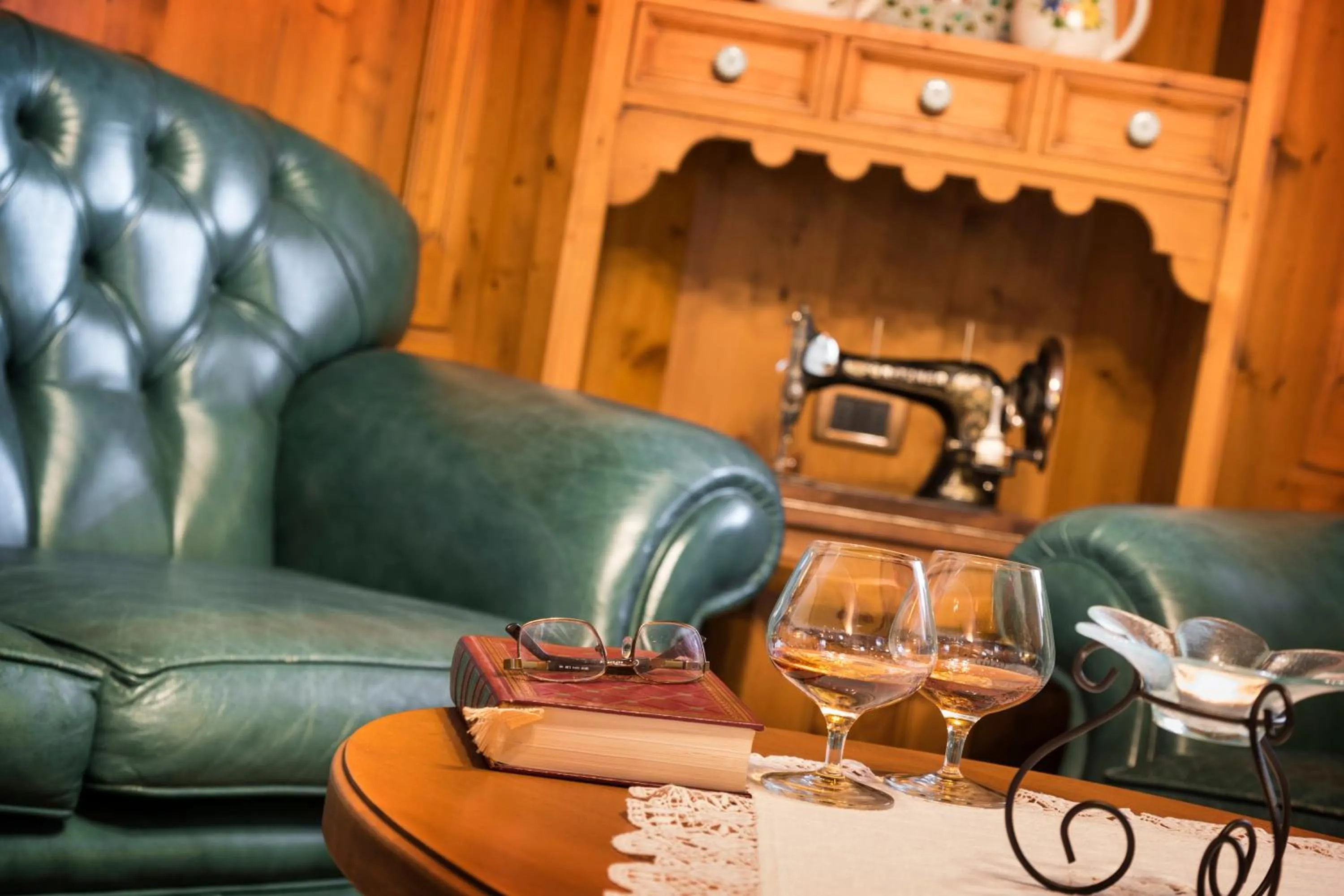 Communal lounge/ TV room in Hotel Brunella