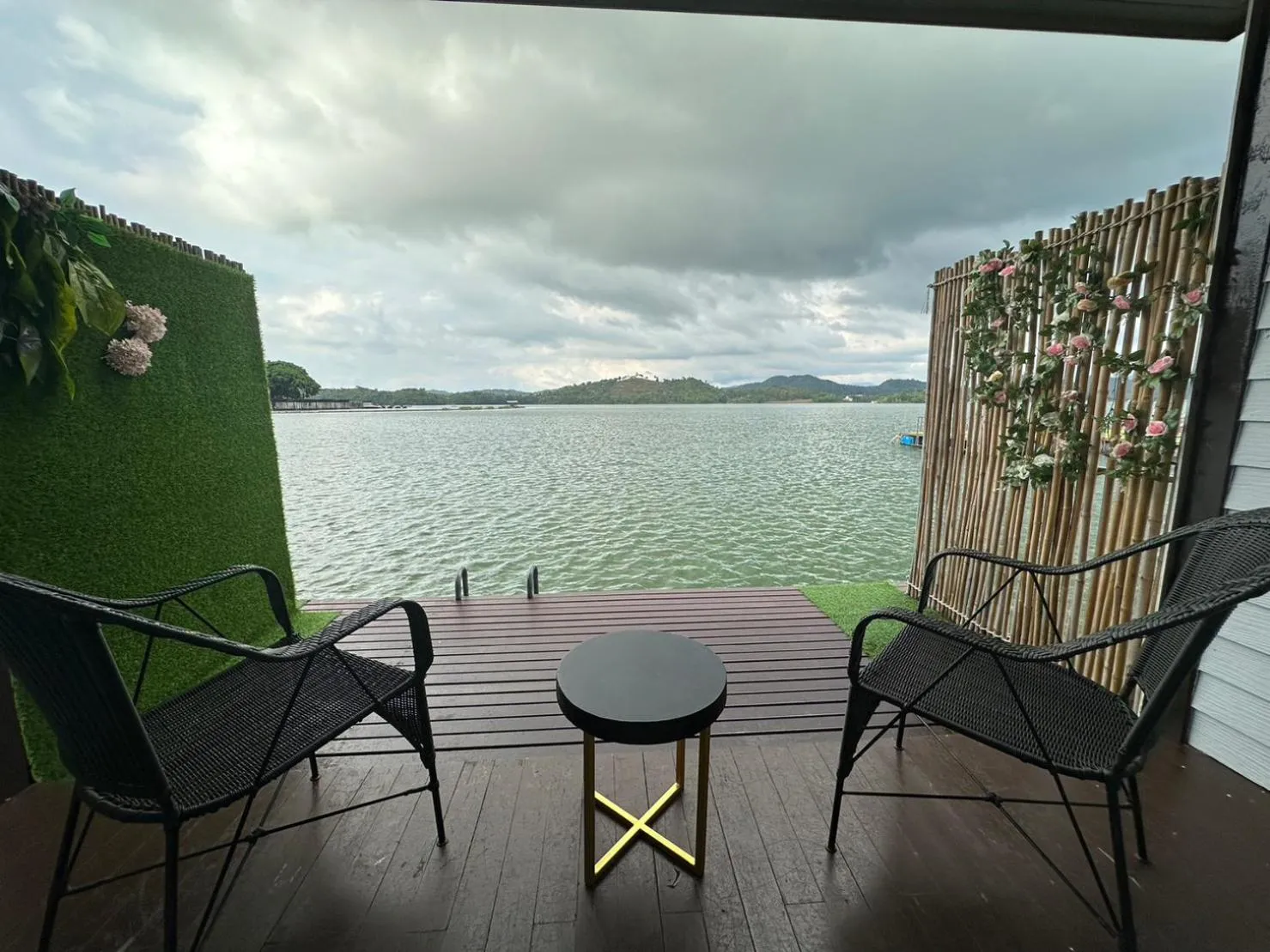 Raya Buri Resort Kanchanaburi