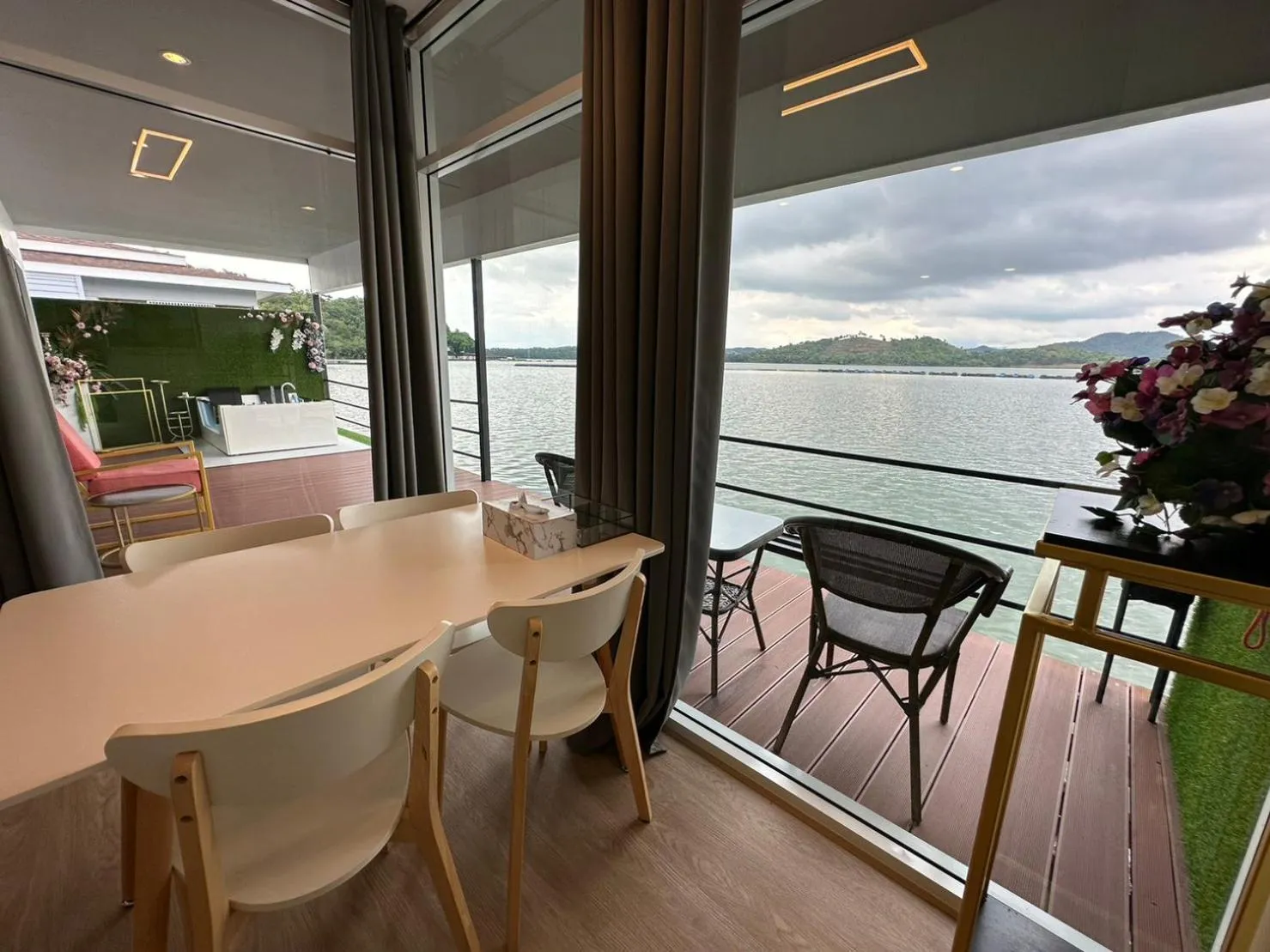 Raya Buri Resort Kanchanaburi