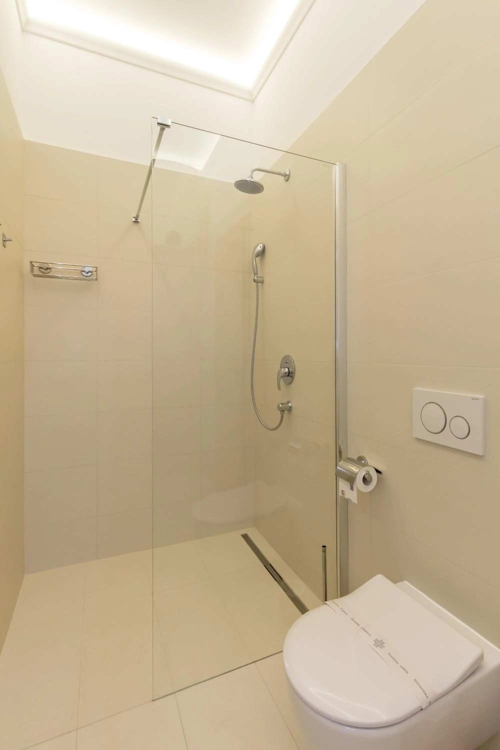 Shower in Spalato Luxury Rooms