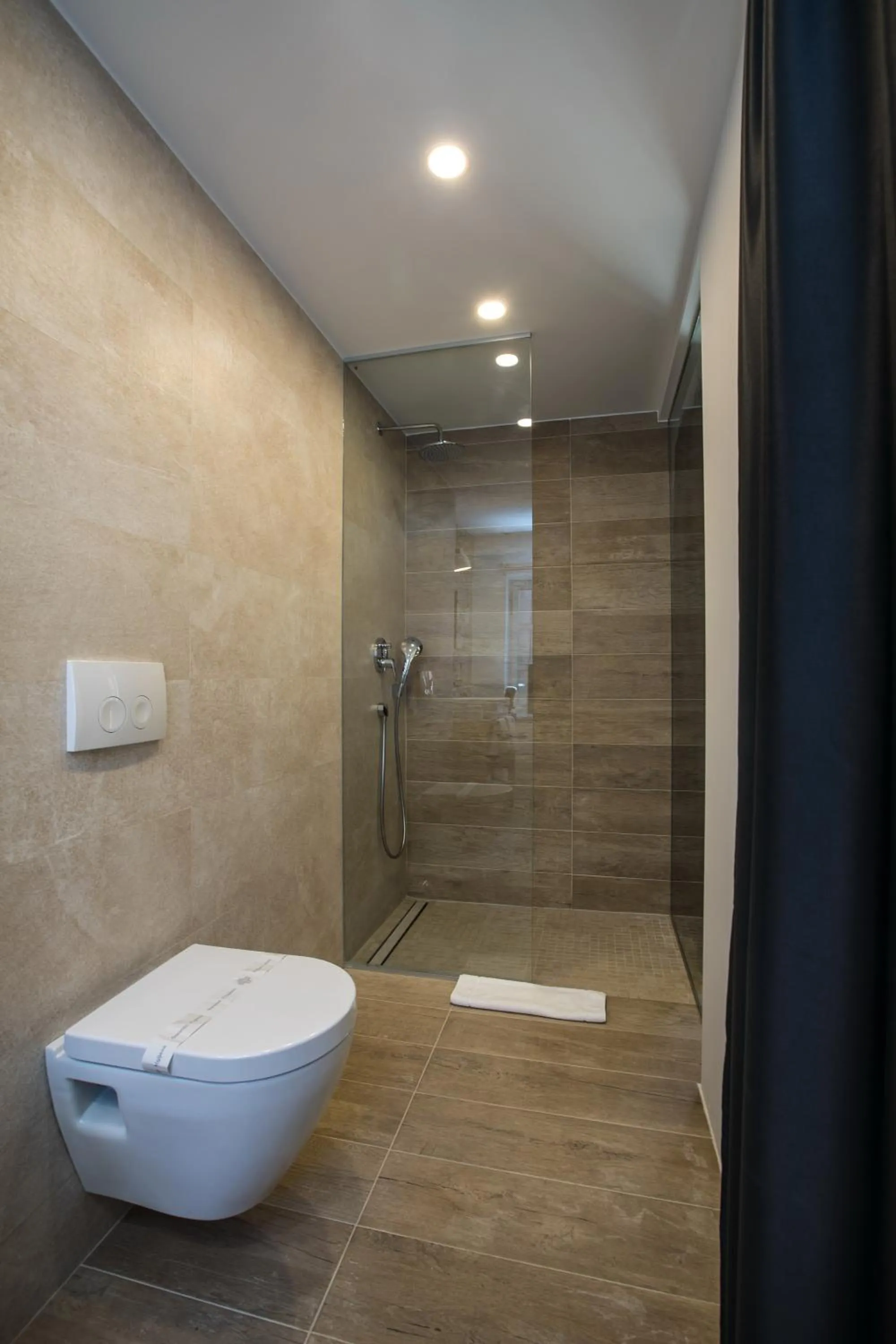 Shower in Spalato Luxury Rooms