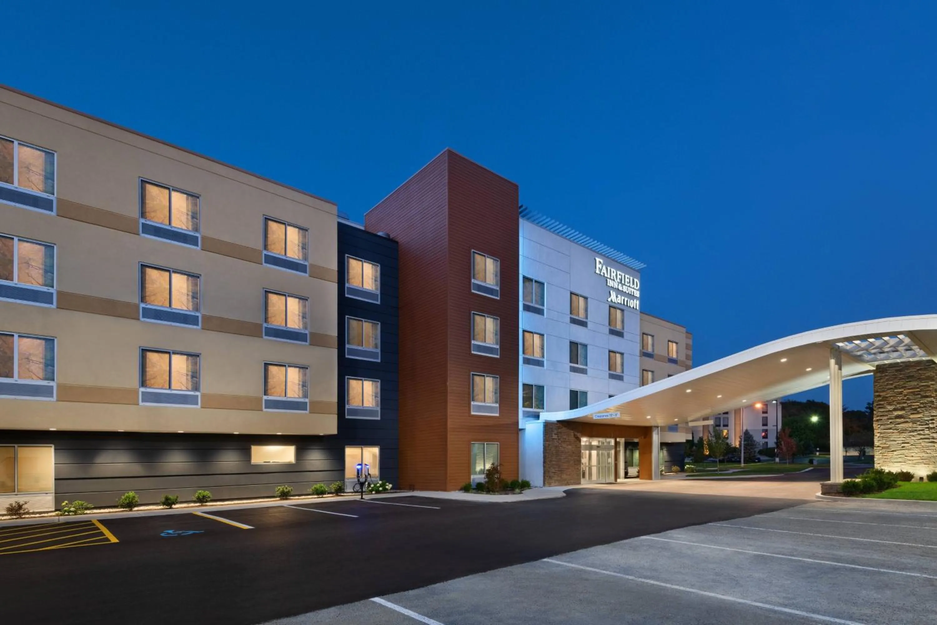 Property building in Fairfield Inn & Suites by Marriott Lexington East/I-75