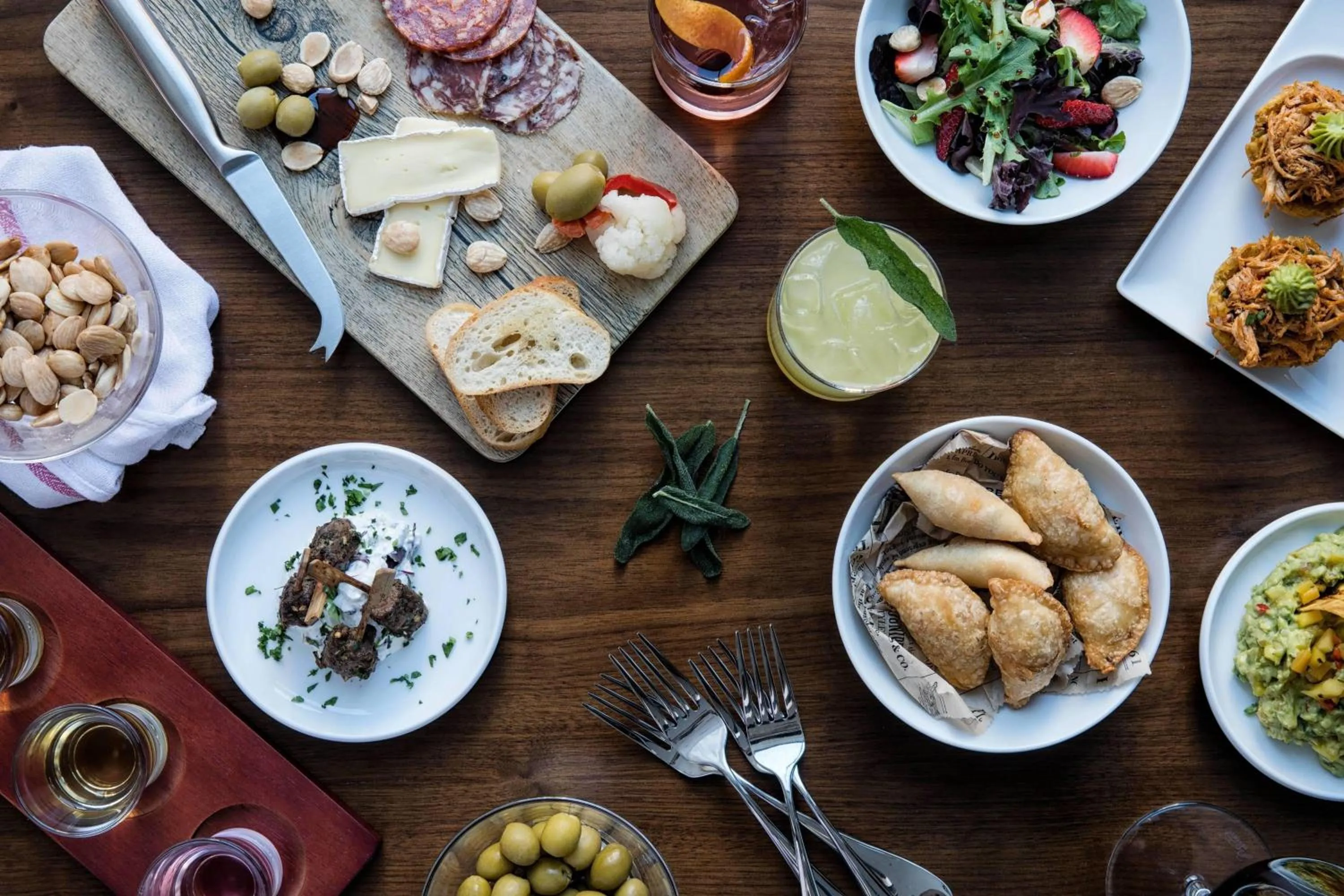 Lounge or bar in Residence Inn by Marriott Stamford Downtown