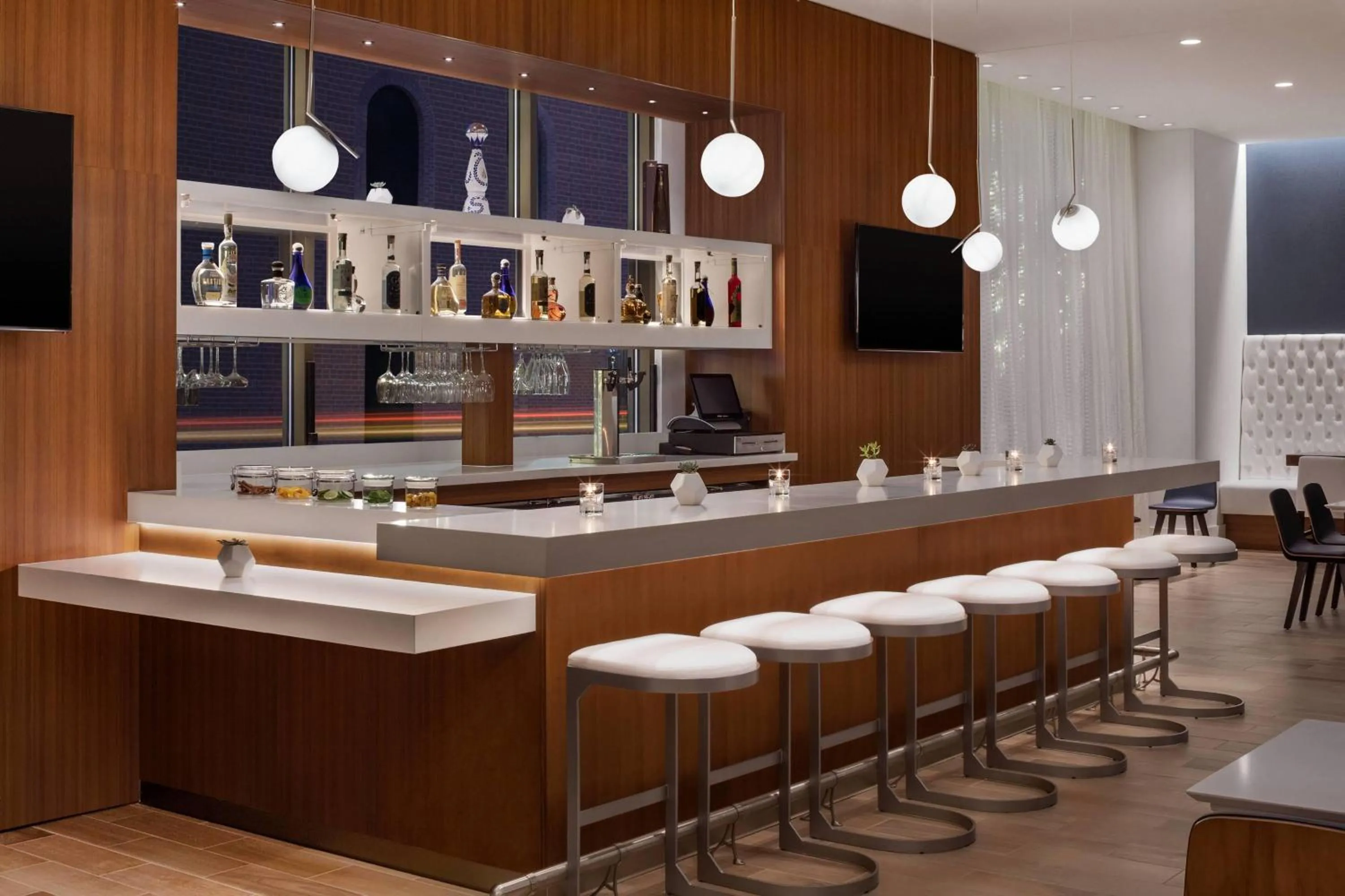 Lounge or bar in Residence Inn by Marriott Stamford Downtown