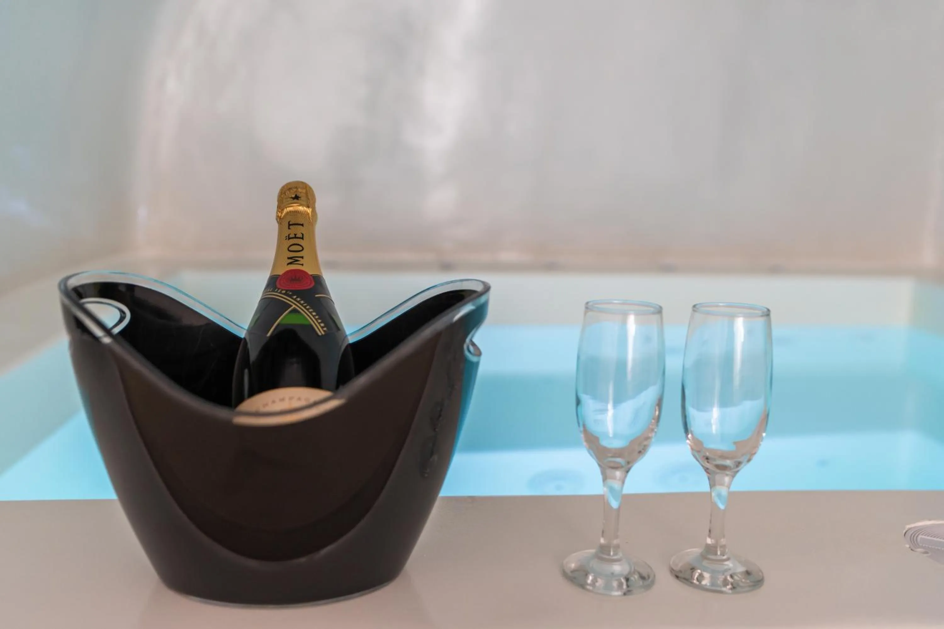 Hot Tub in Cally Cave House