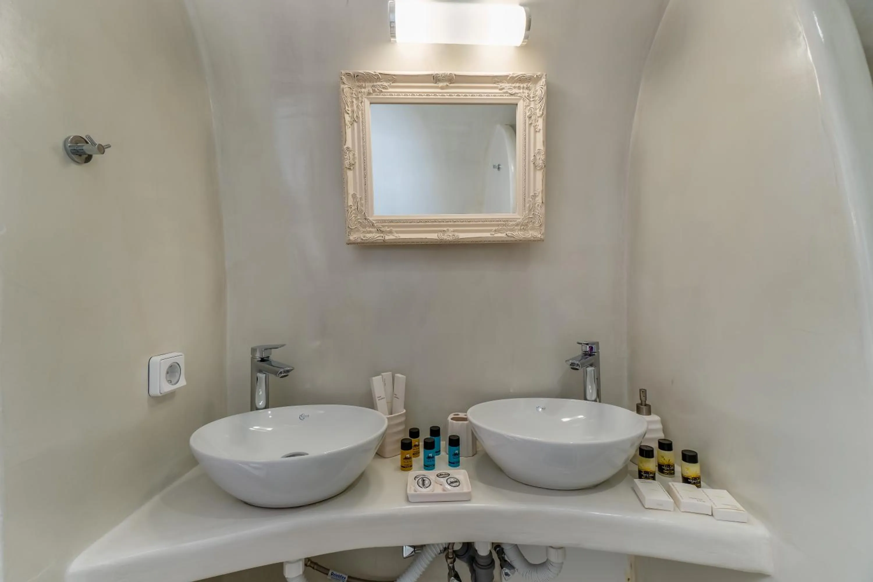 Bathroom in Cally Cave House