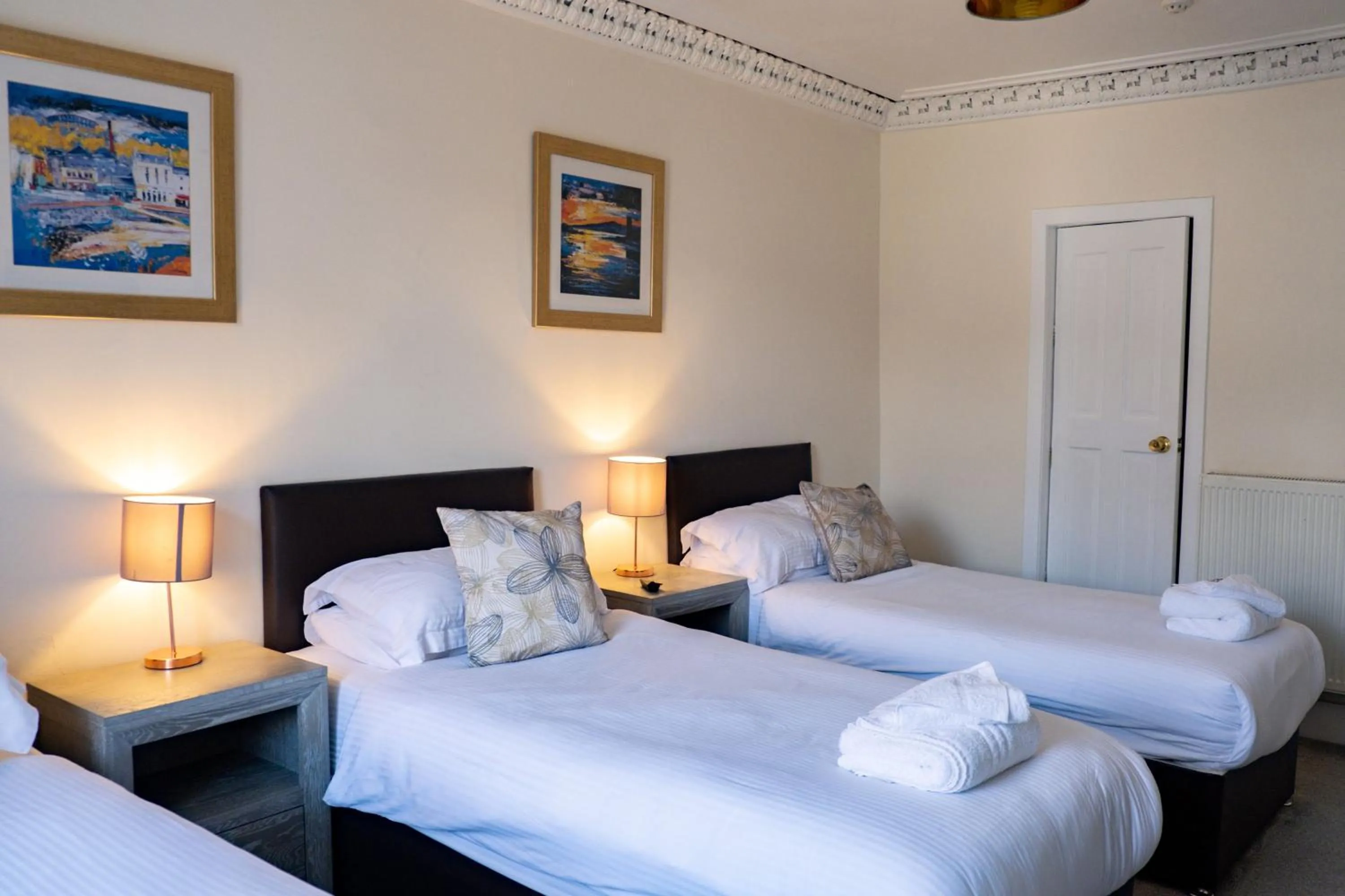 Bedroom, Bed in Corran House Guest House