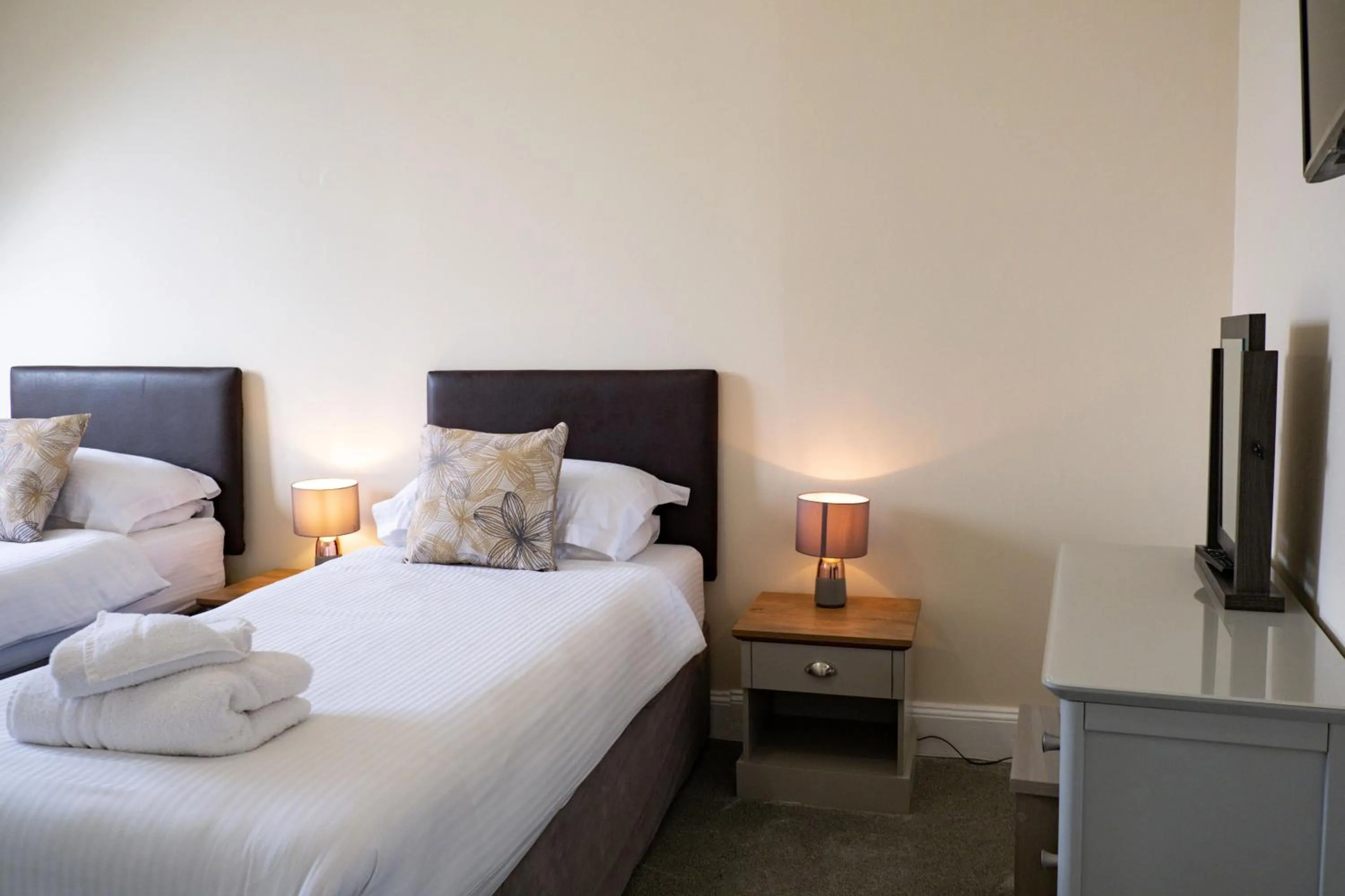 Bedroom, Bed in Corran House Guest House