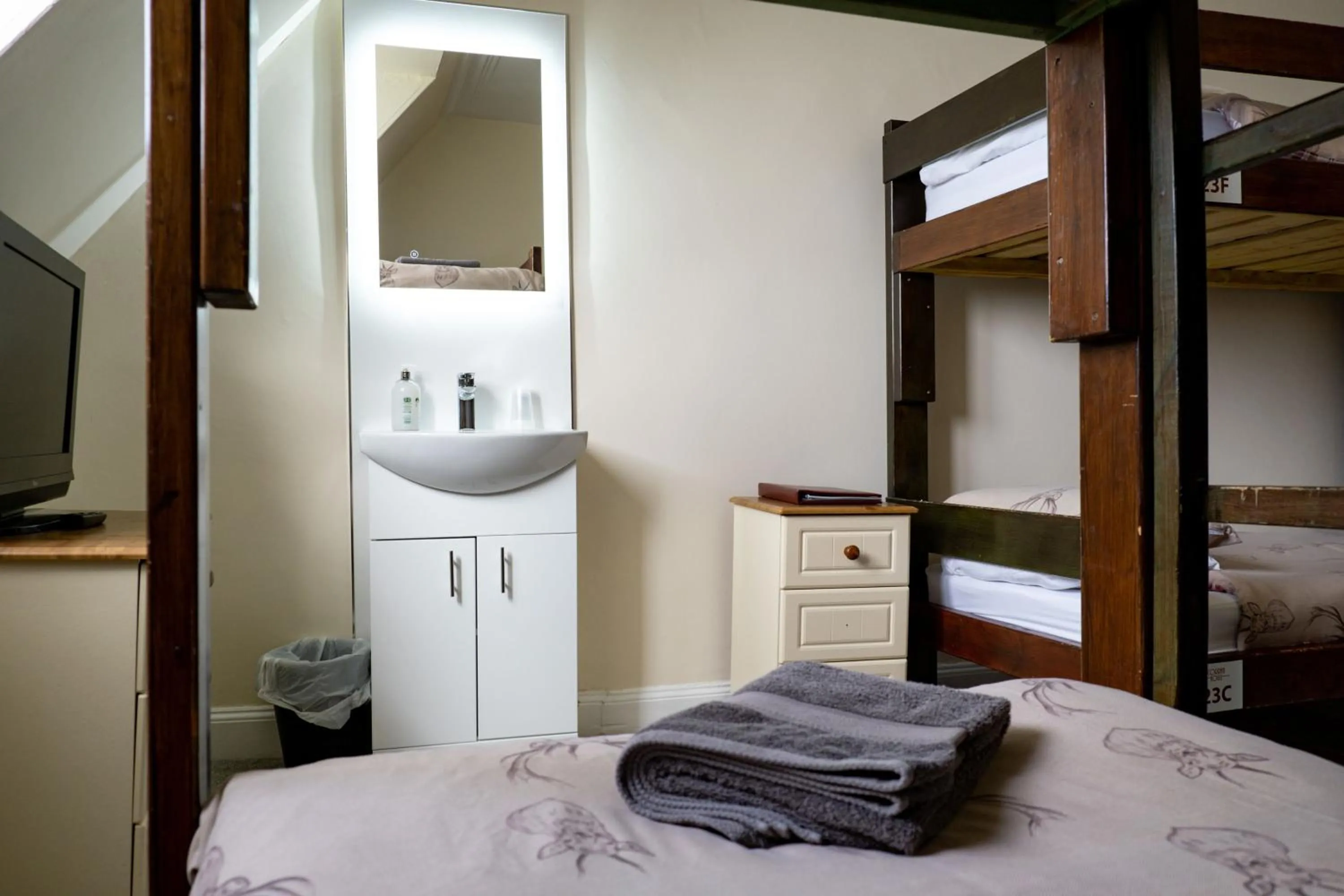 Bedroom, Bed in Corran House Guest House