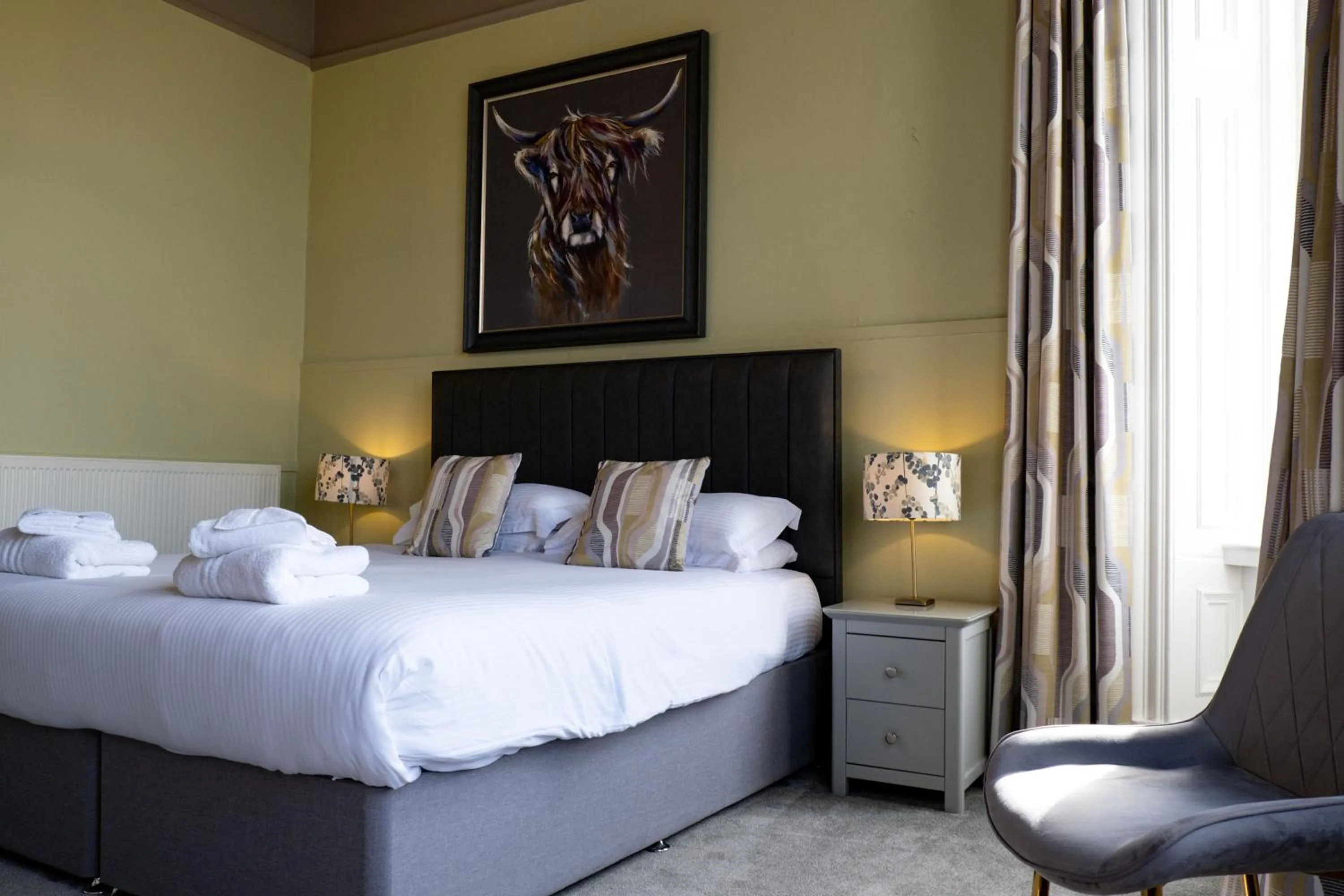 Bedroom, Bed in Corran House Guest House