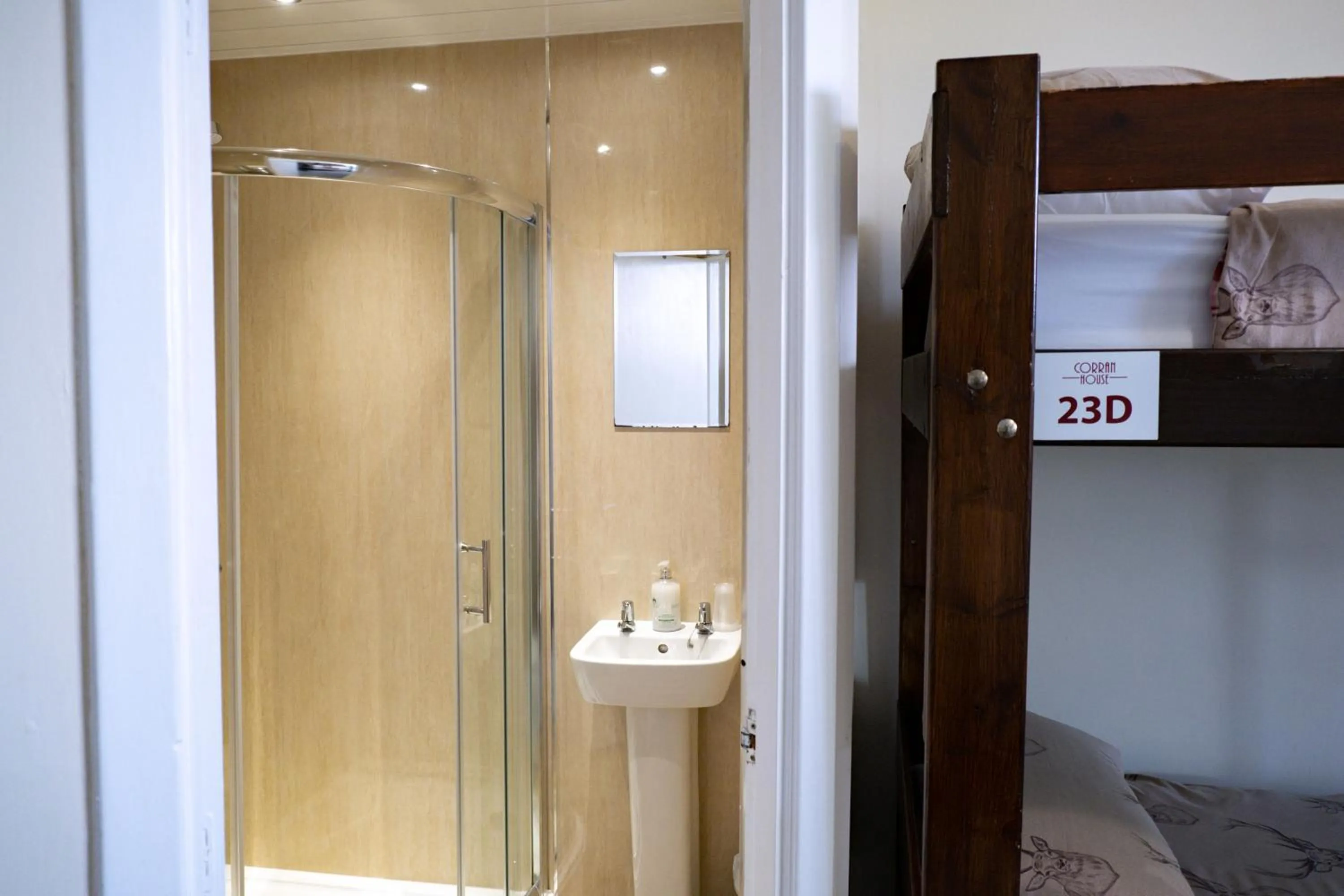 Bathroom in Corran House Guest House