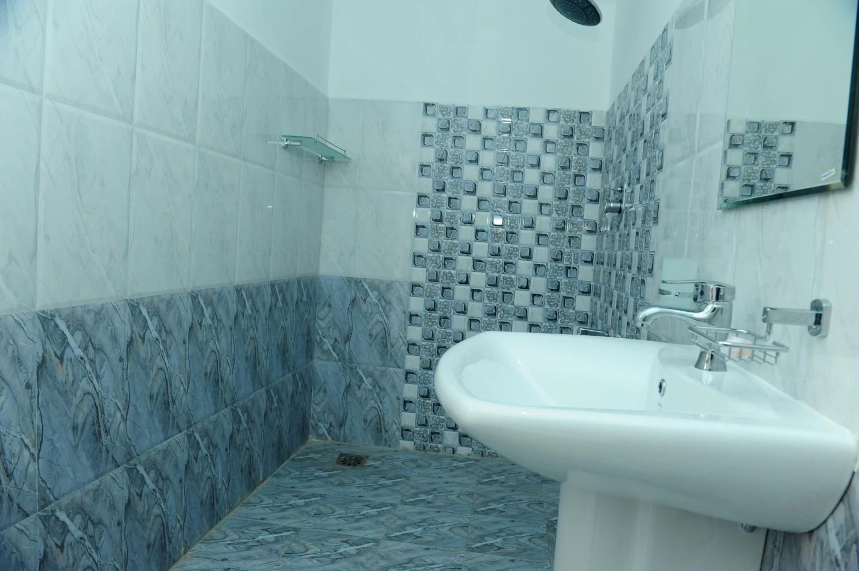 Bathroom in Sunstar Nilaveli