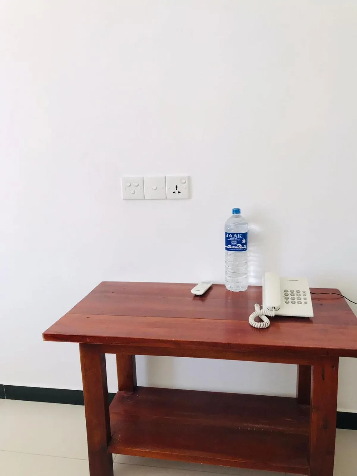 Text overlay in Sunstar Nilaveli