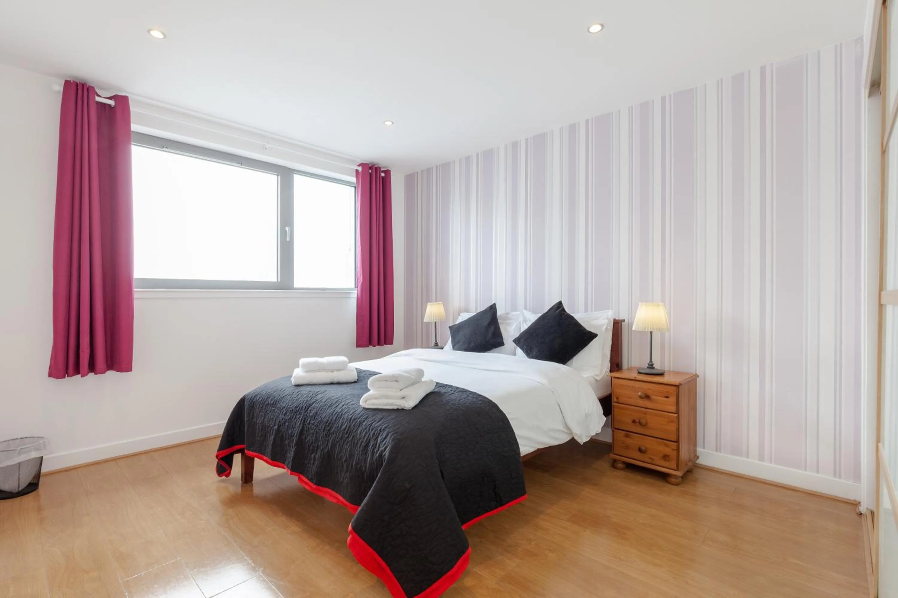 Bedroom, Bed in Stylish Penthouse Suite