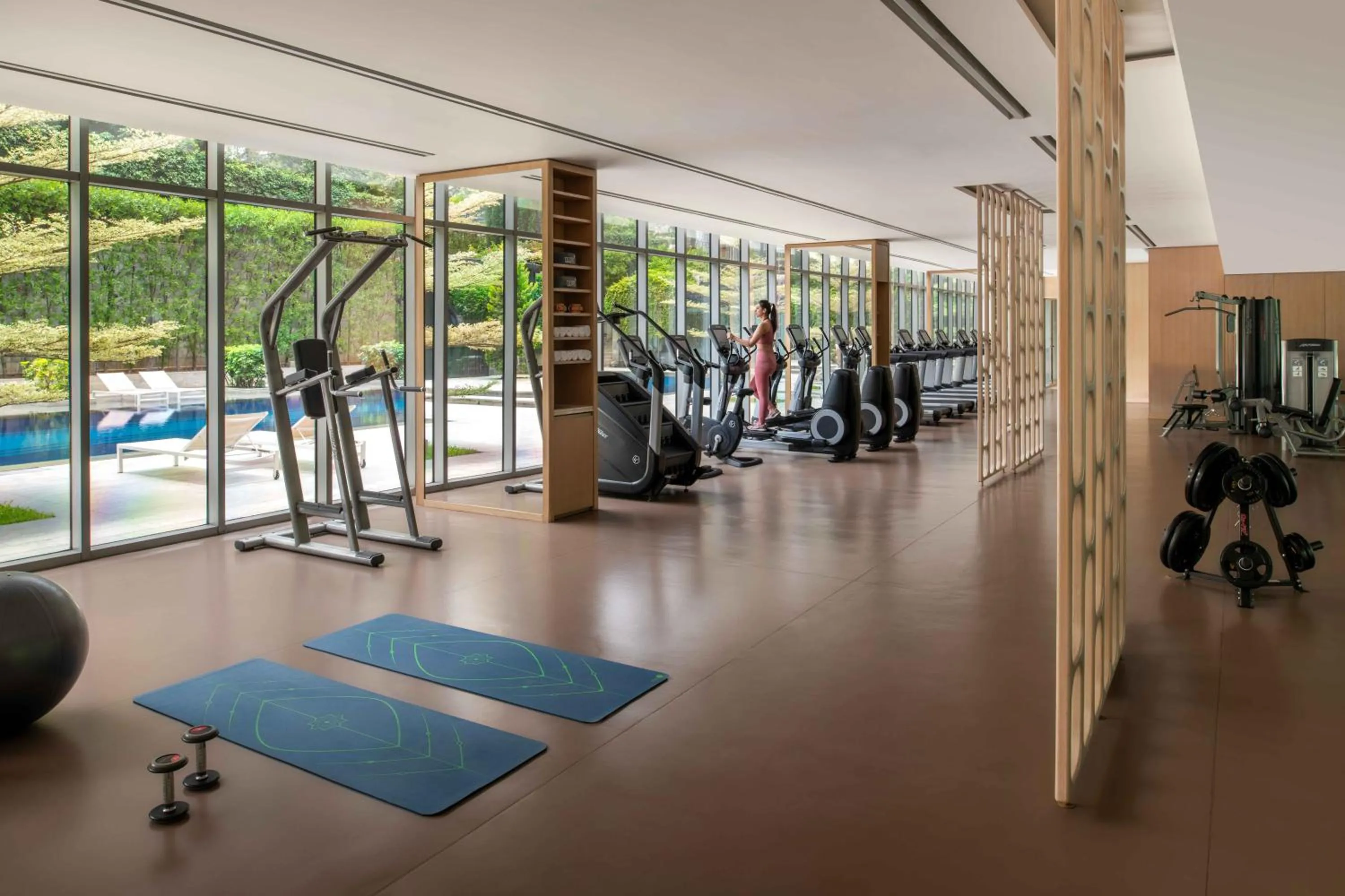 Fitness centre/facilities in Four Seasons Hotel Bengaluru at Embassy ONE